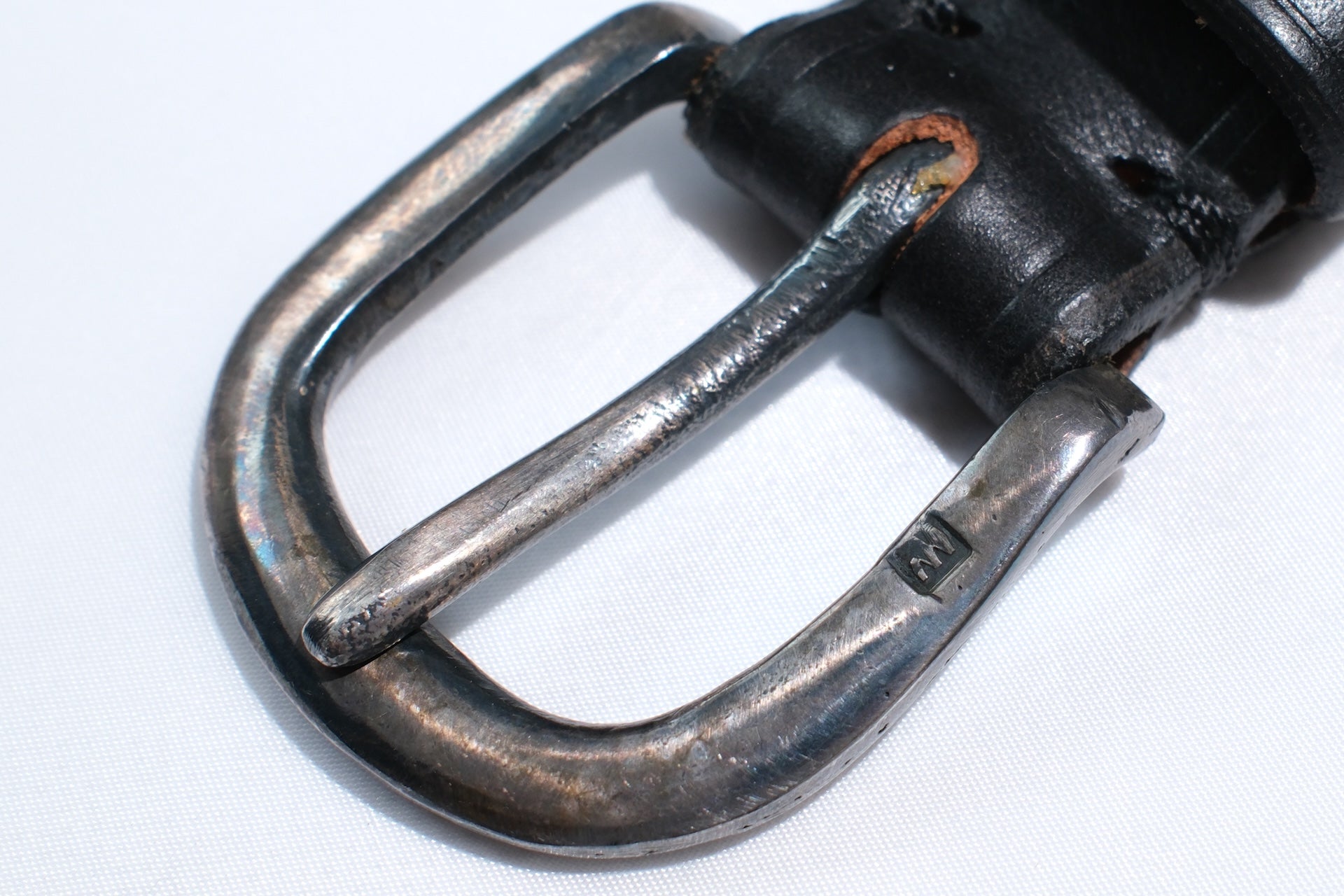 Cramp by Ginkawaten "Horseshoe-Buckle" UK Saddle Cowhide Belt (Black Tea-core)