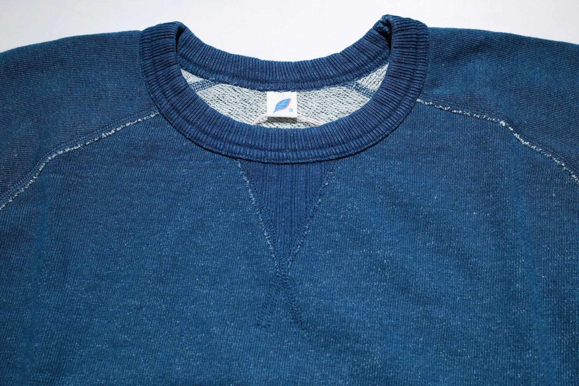 Pure Blue Japan "Slub Yarn" Raglan Sweatshirt (Greencast Indigo)