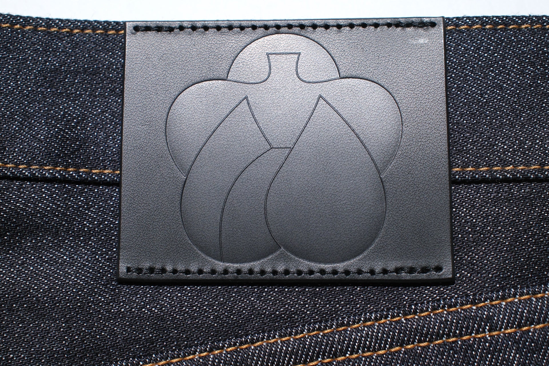 MOMOTARO JEANS 15oz "Silk/Cotton" #202 Denim (New Tapered fit)