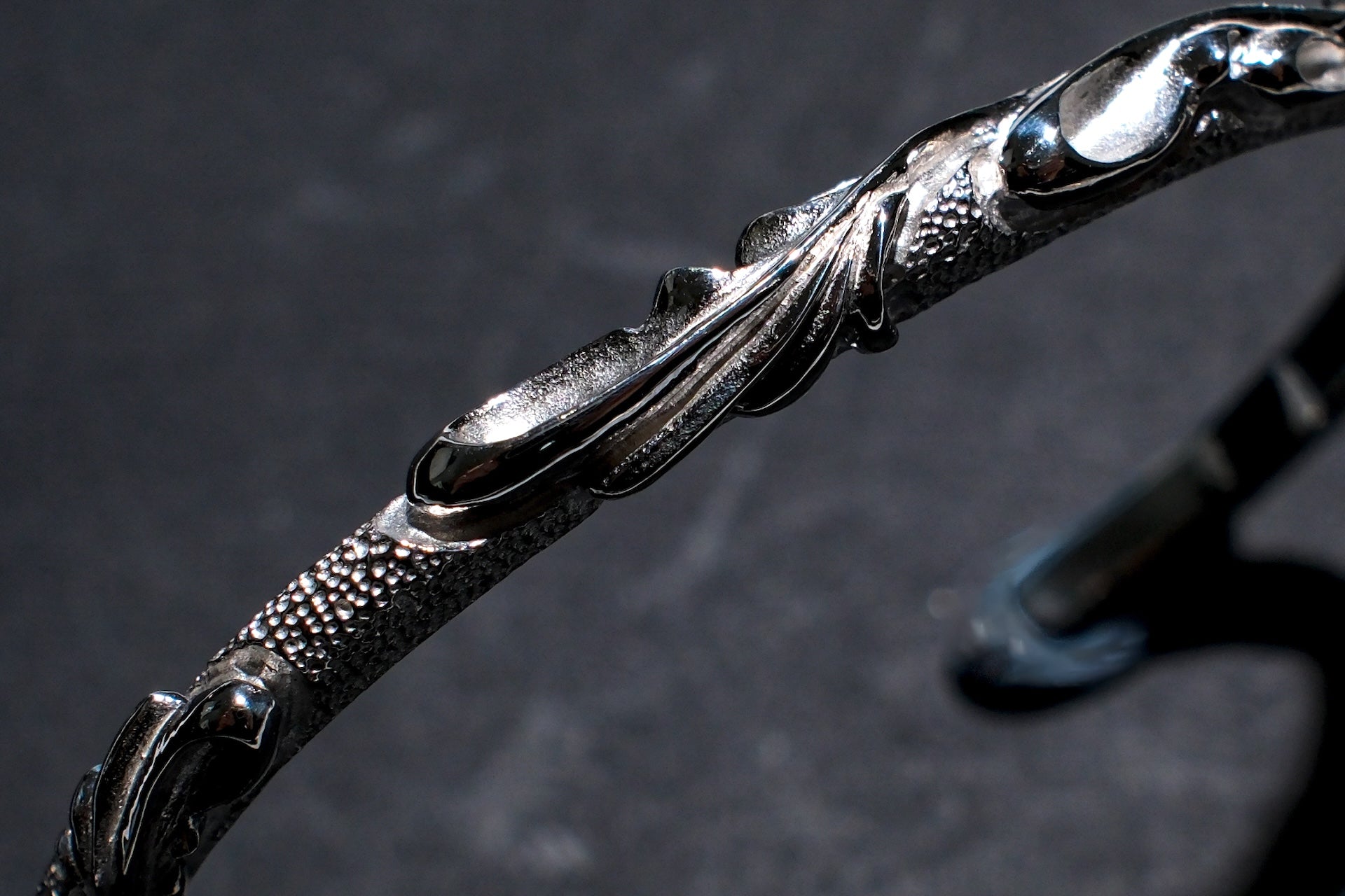 Legend 5mm "Fully Blossom" Silver Bangle (B-127)