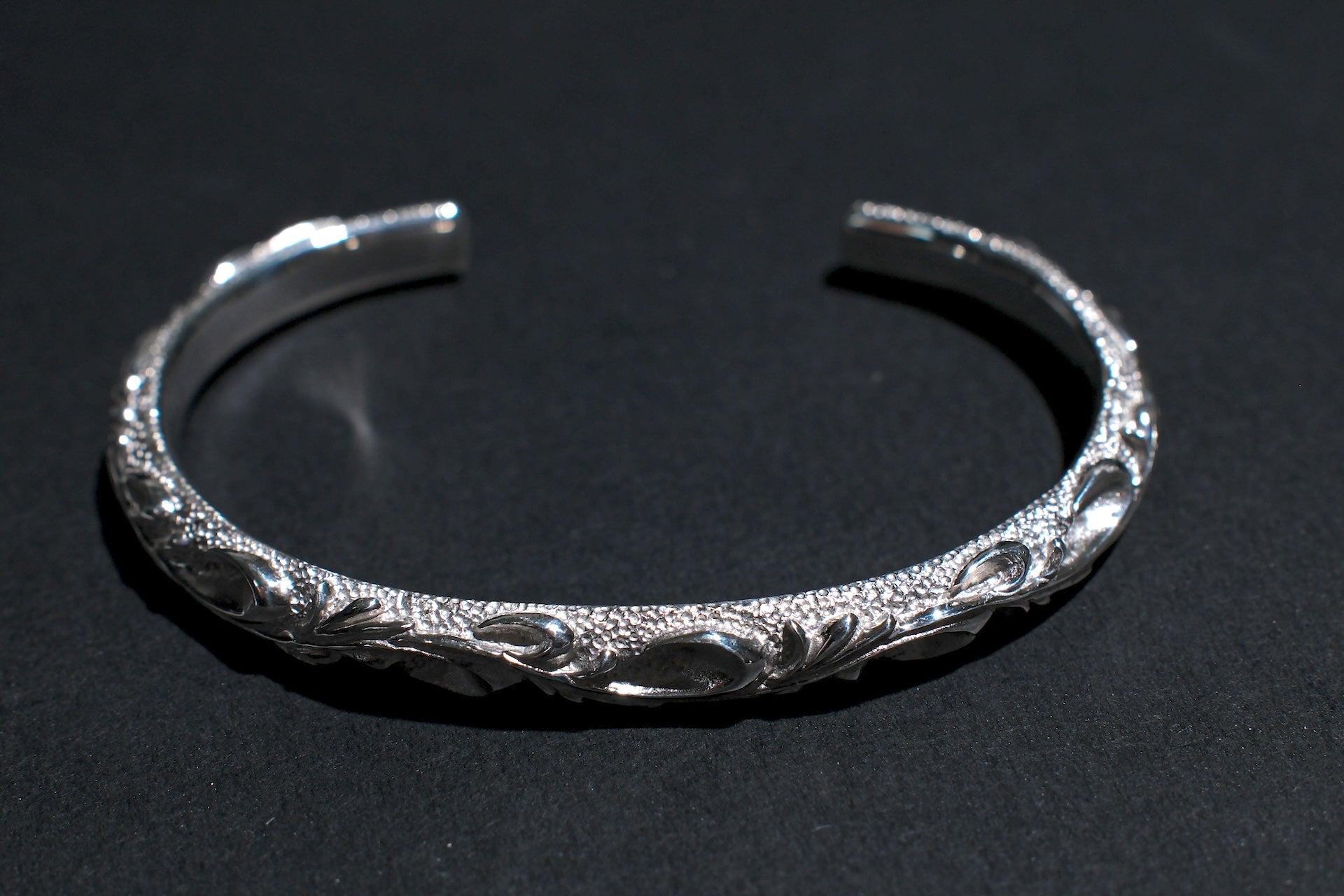 Legend 6mm "Flora" Silver Bangle (B-19)
