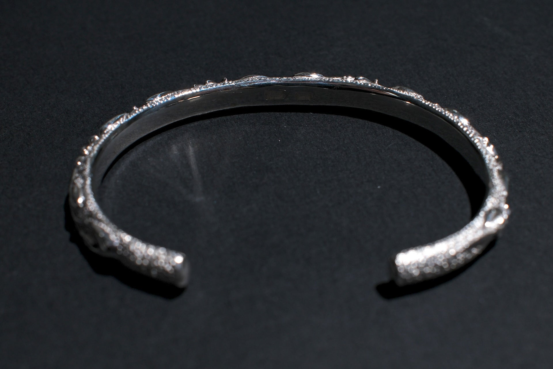 Legend 6mm "Flora" Silver Bangle (B-19)