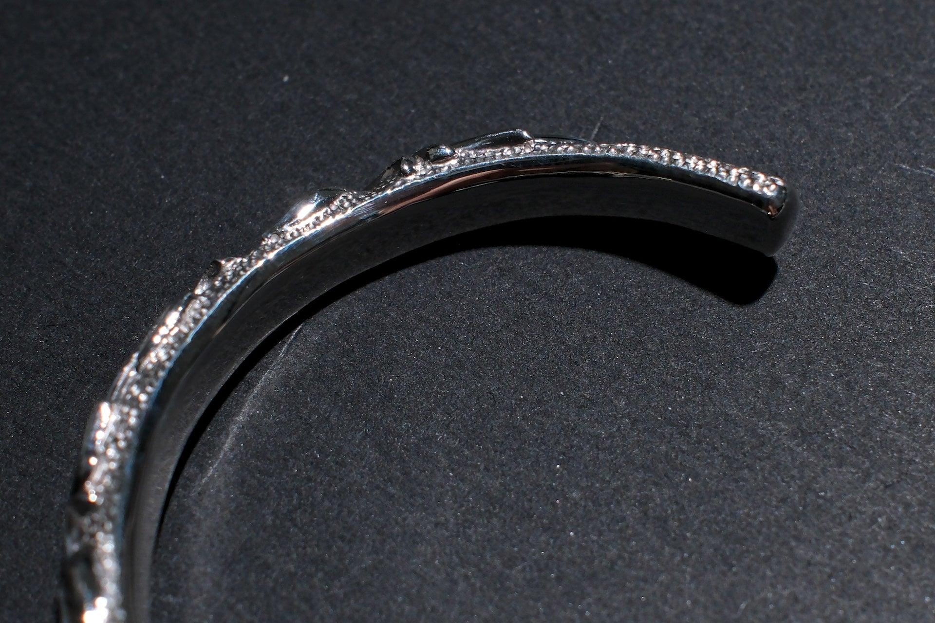 Legend 6mm "Flora" Silver Bangle (B-19)