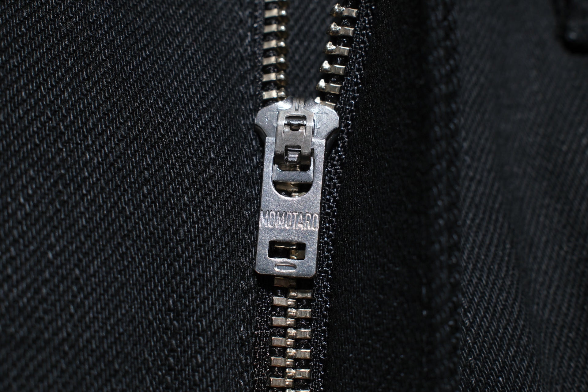 MOMOTARO JEANS 14.7oz "Tokuno Black" #Z100 Denim (Classic Straight fit)