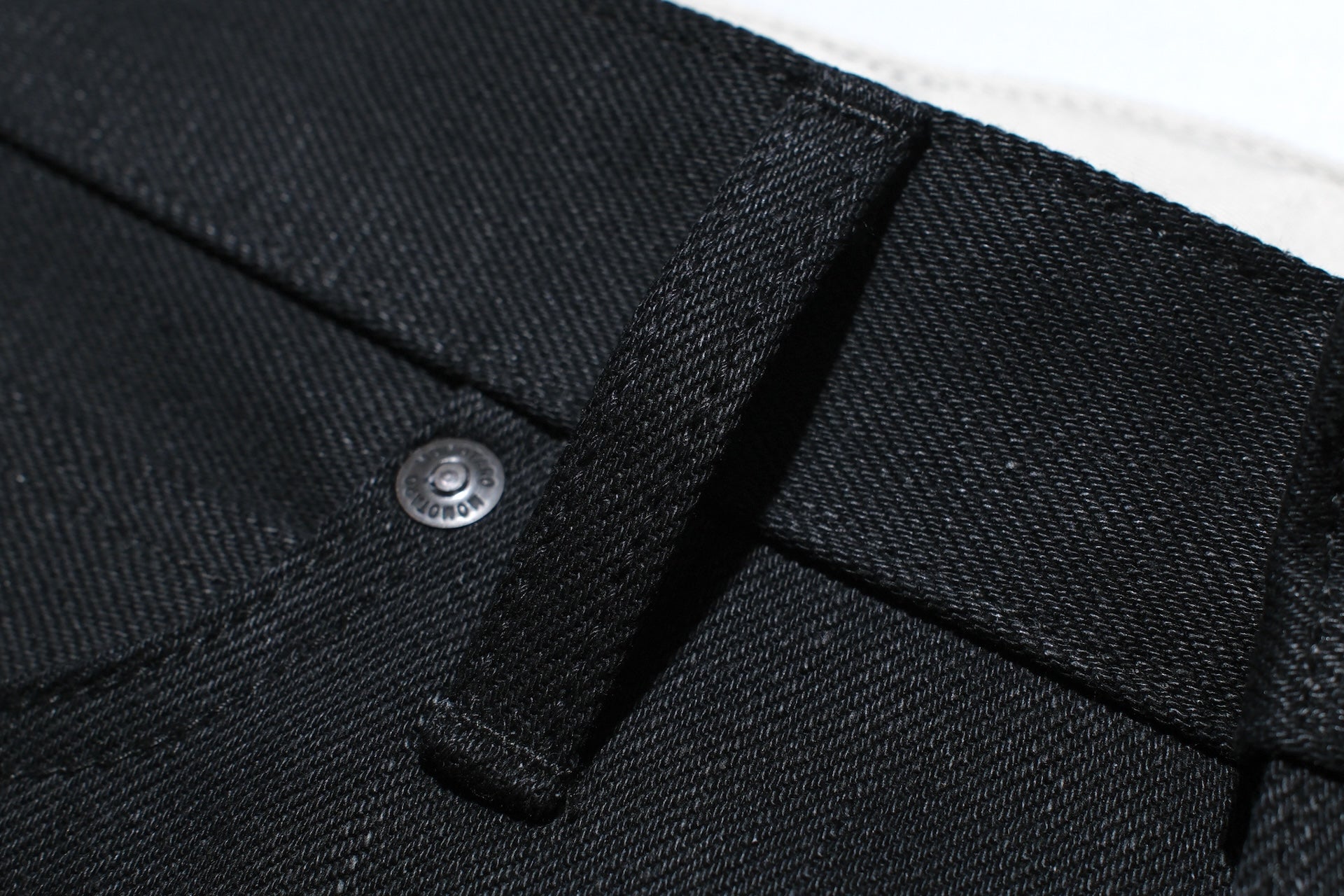 MOMOTARO JEANS 14.7oz "Tokuno Black" #Z200 Denim (New Tapered fit)