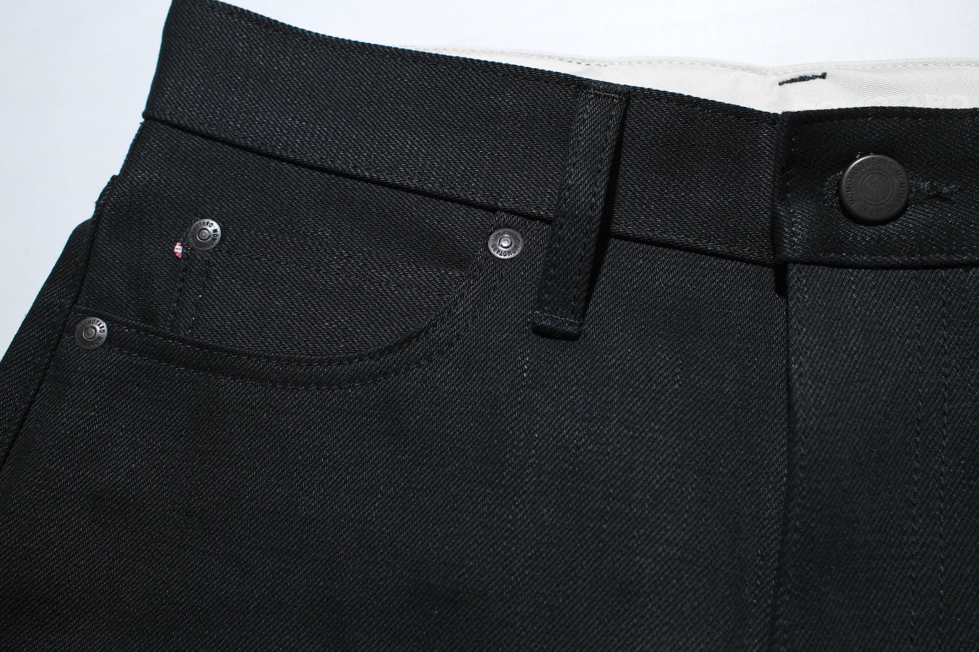 MOMOTARO JEANS 14.7oz "Tokuno Black" #Z200 Denim (New Tapered fit)