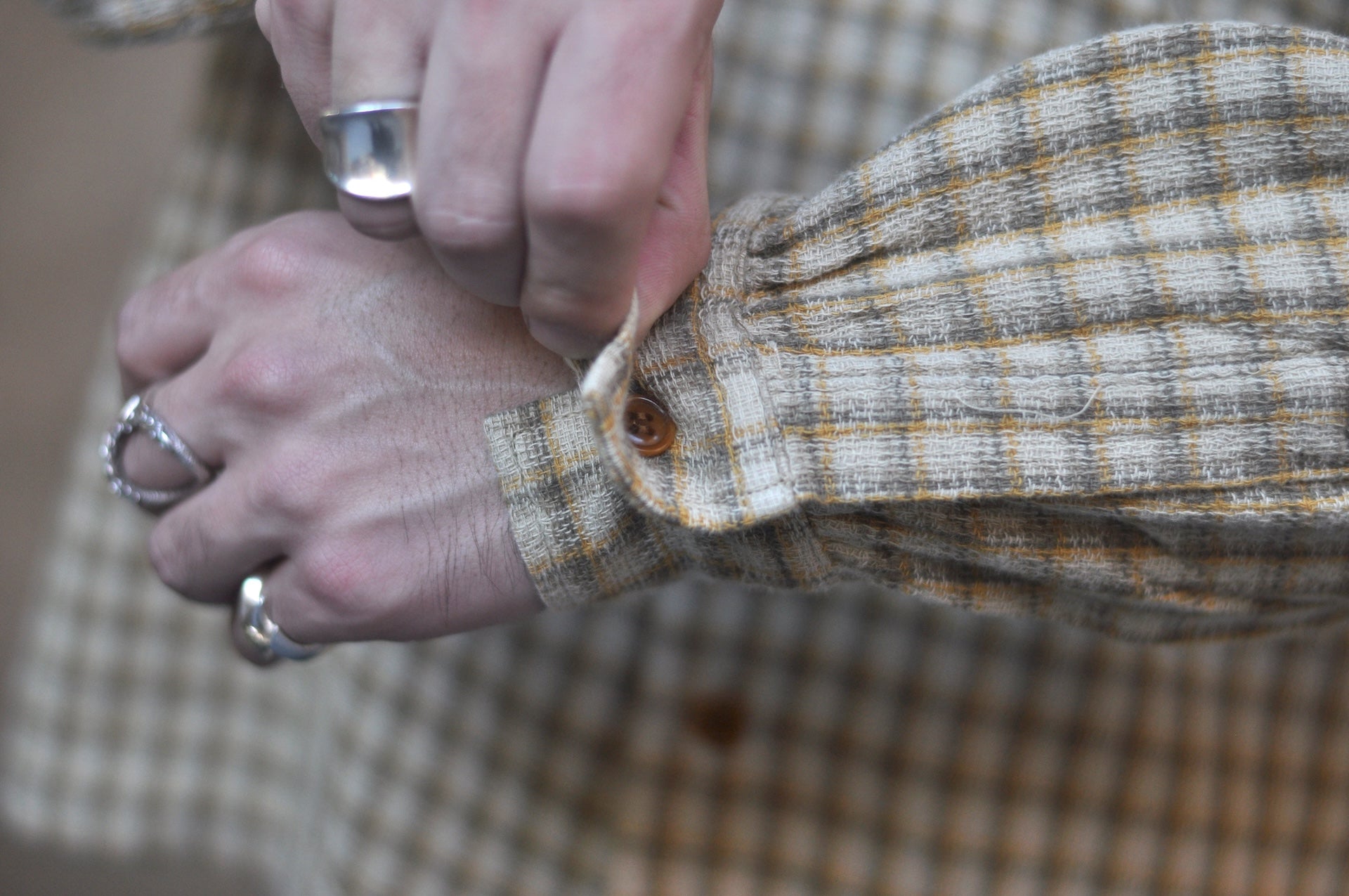 Maru Sankaku Peke by SDA Open Collar Textured Check Workshirt (Sand Beige)