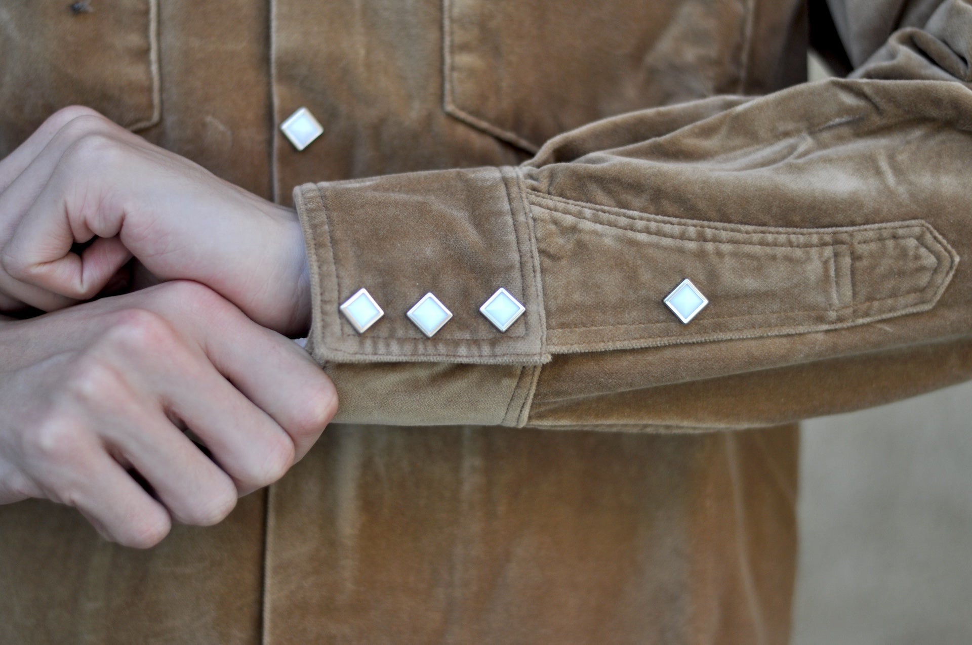 Stevenson Overall Co. Medium-weight Velveteen “UrbanLasso” Western Shirt (Sand Beige)