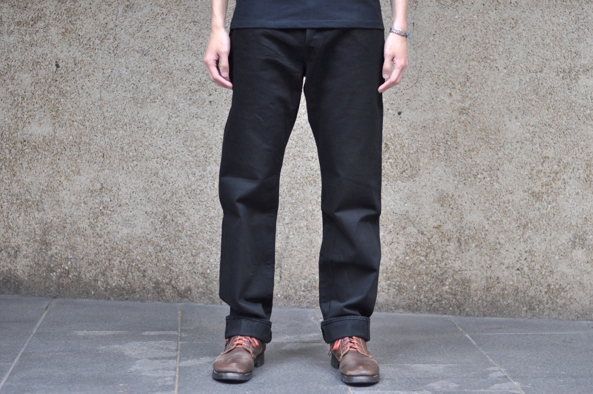 MOMOTARO JEANS 15oz “Kyoto Montskuki” Ultimate-Black Denim (Classic Straight fit)