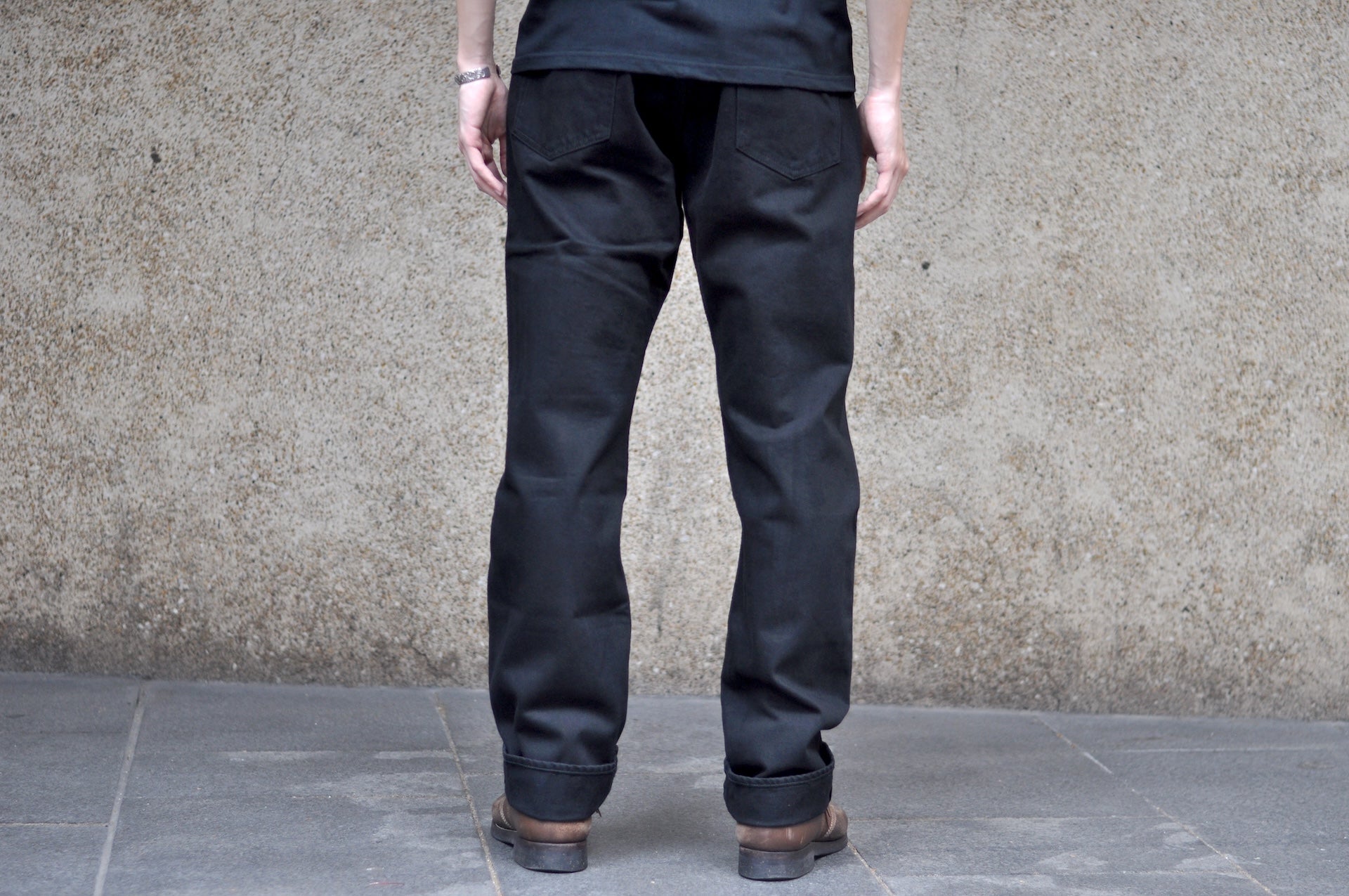 MOMOTARO JEANS 15oz “Kyoto Montskuki” Ultimate-Black Denim (Classic Straight fit)