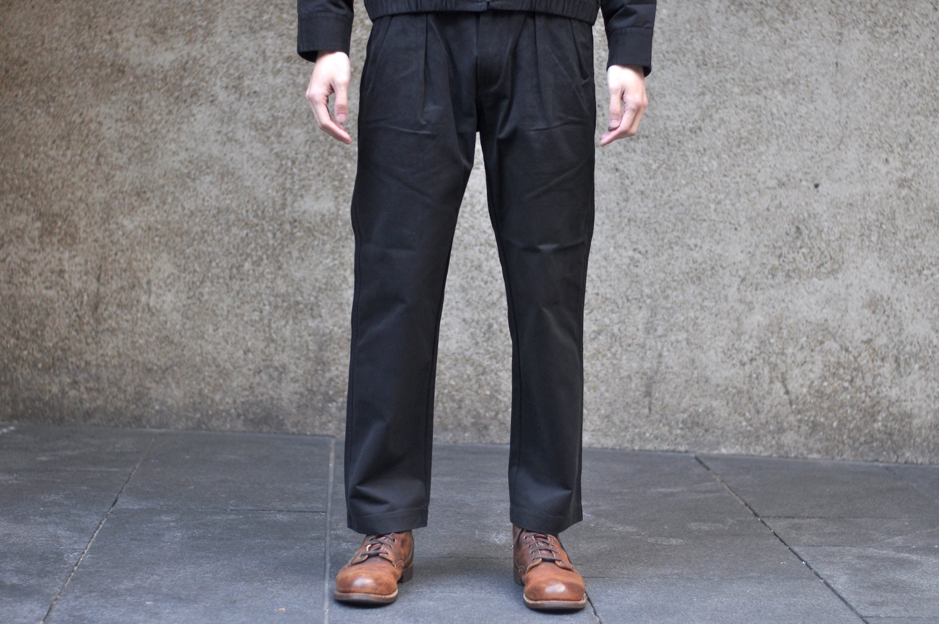 Sugar & Co. “Ivy Senior” Moleskin Loose-Straight Chino Trousers (Black)