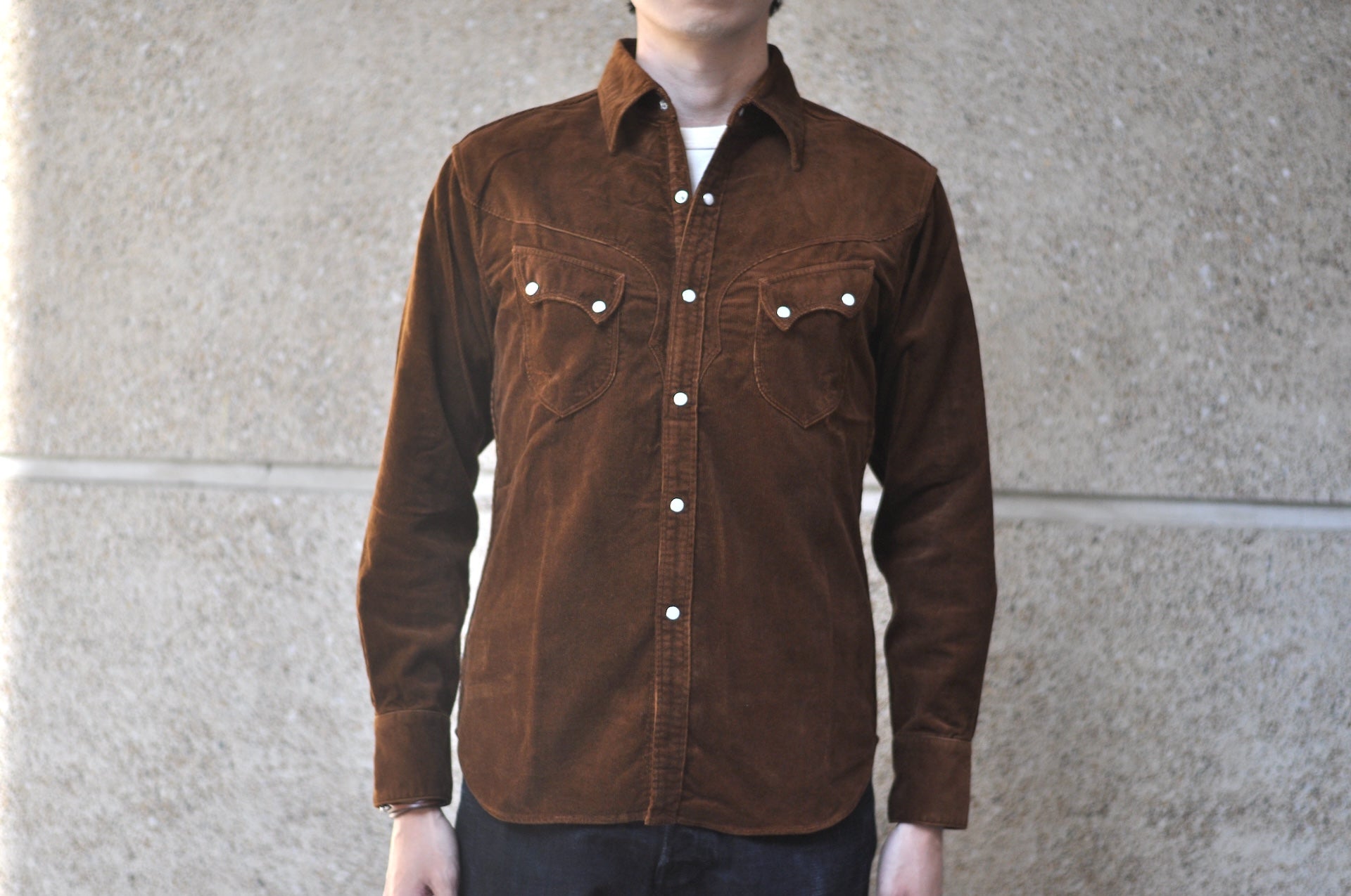 Stevenson Overall Co. 'Cody' Heavyweight 16-Wale Corduroy Western Shirt (Chocolate Brown)