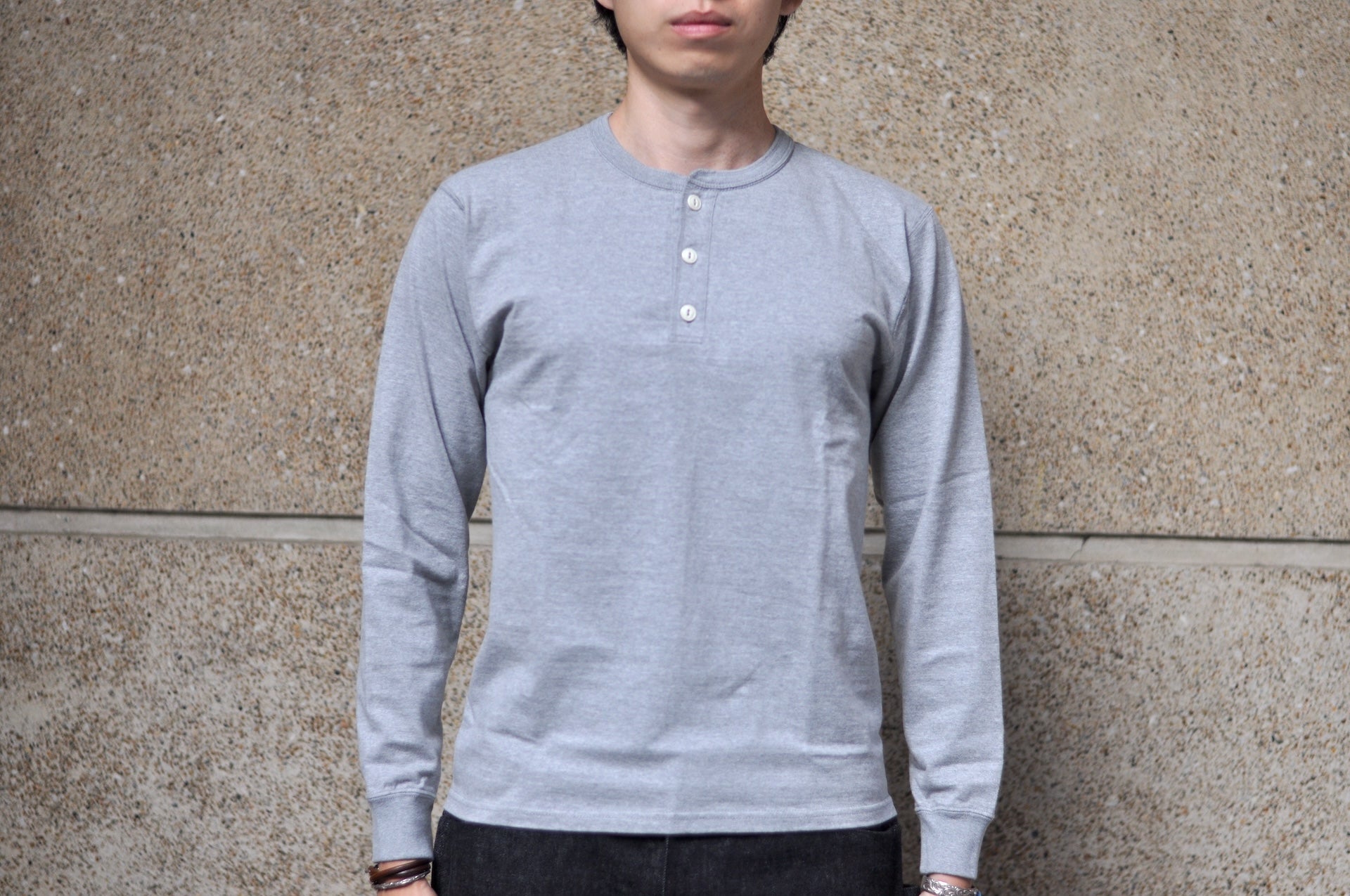 The Flat Head 9oz Loopwheeled L/S Henley Tee (Heather Grey)