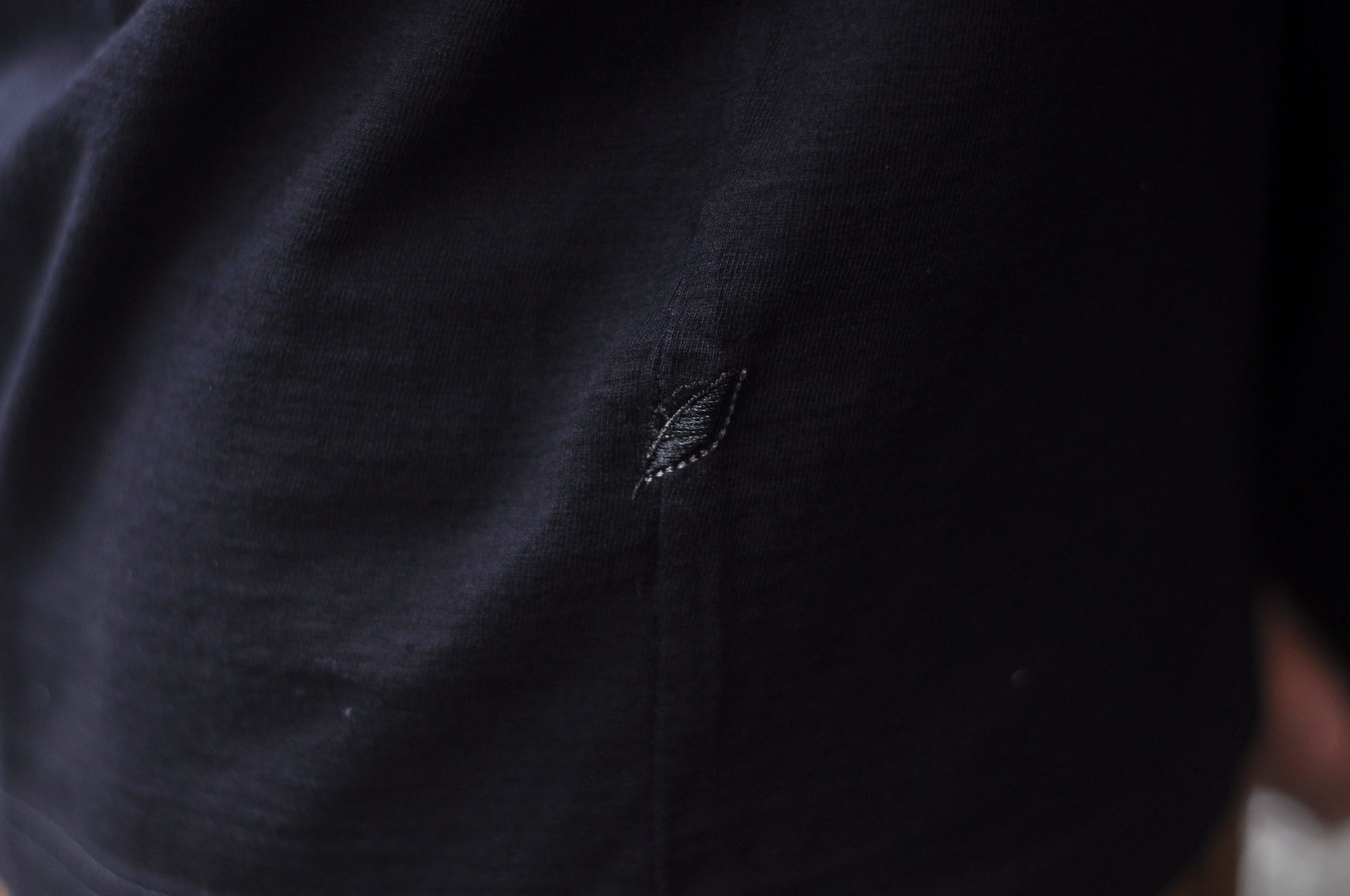 Pure Blue Japan 6.5oz "Signature" Indigo Dyed L/S Tee (Black X Indigo)