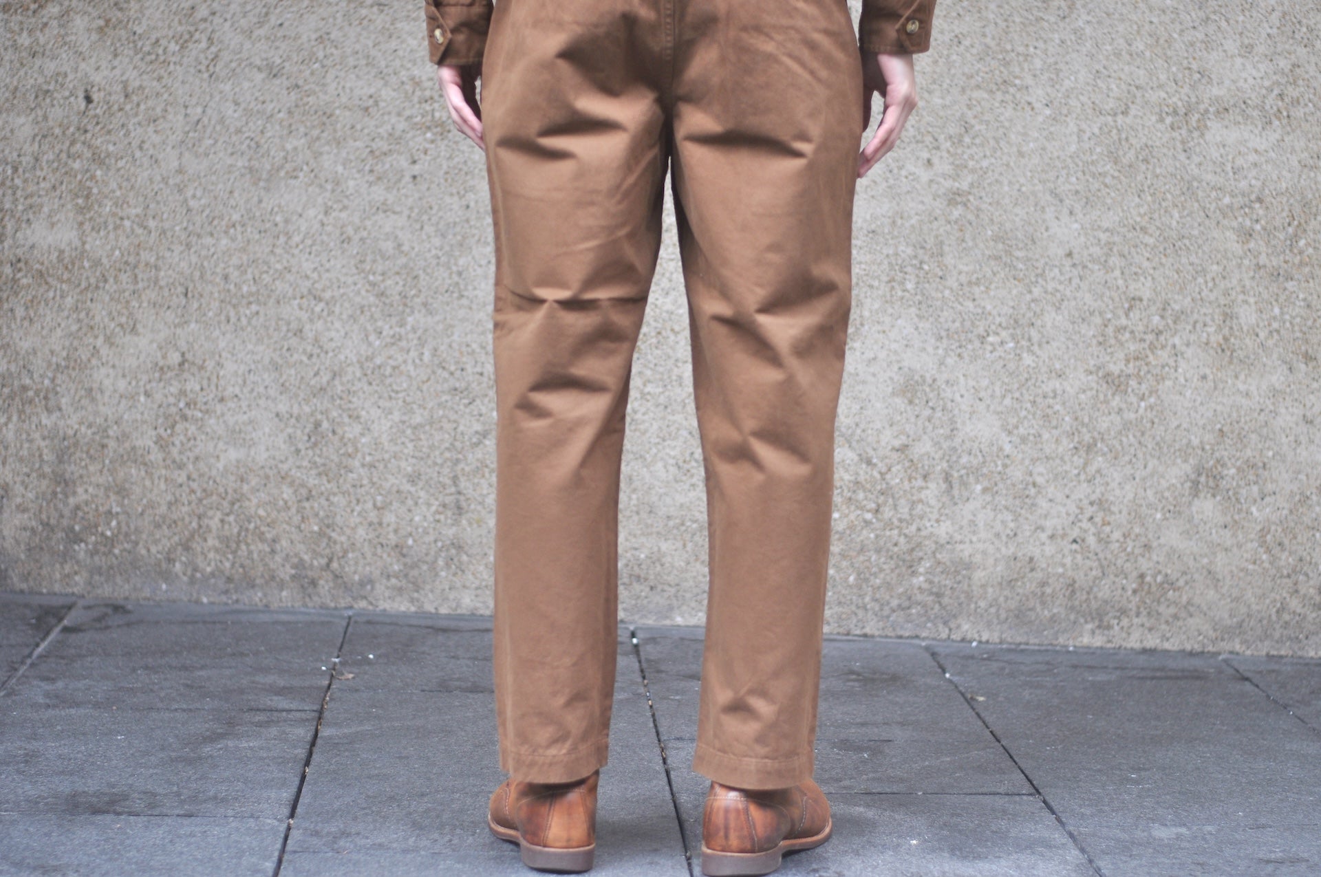 Sugar & Co. “Ivy Senior” Moleskin Loose-Straight Chino Trousers (Brown)