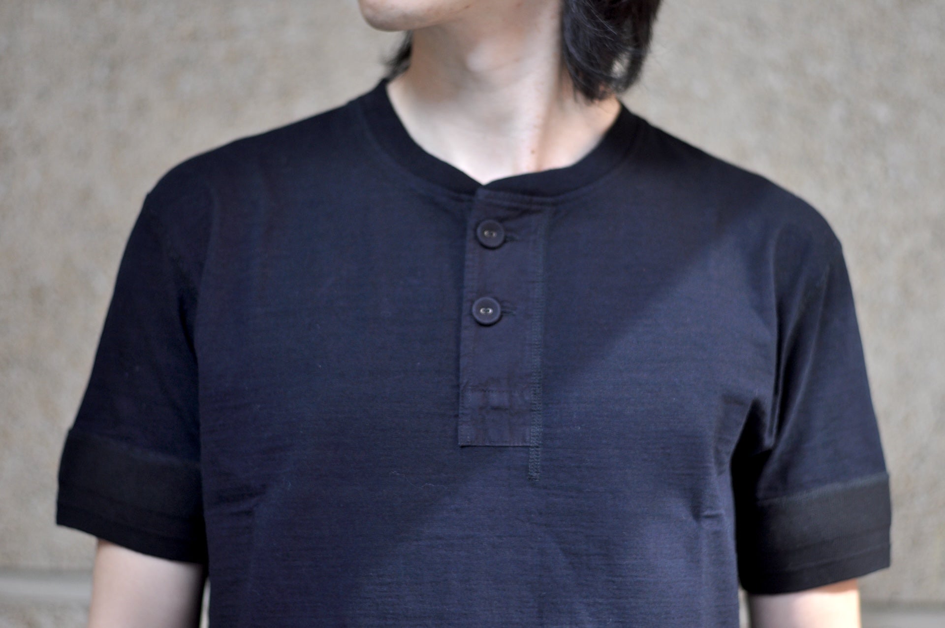 Pure Blue Japan 6.5oz "Signature" Henley Tee (Indigo X Black)