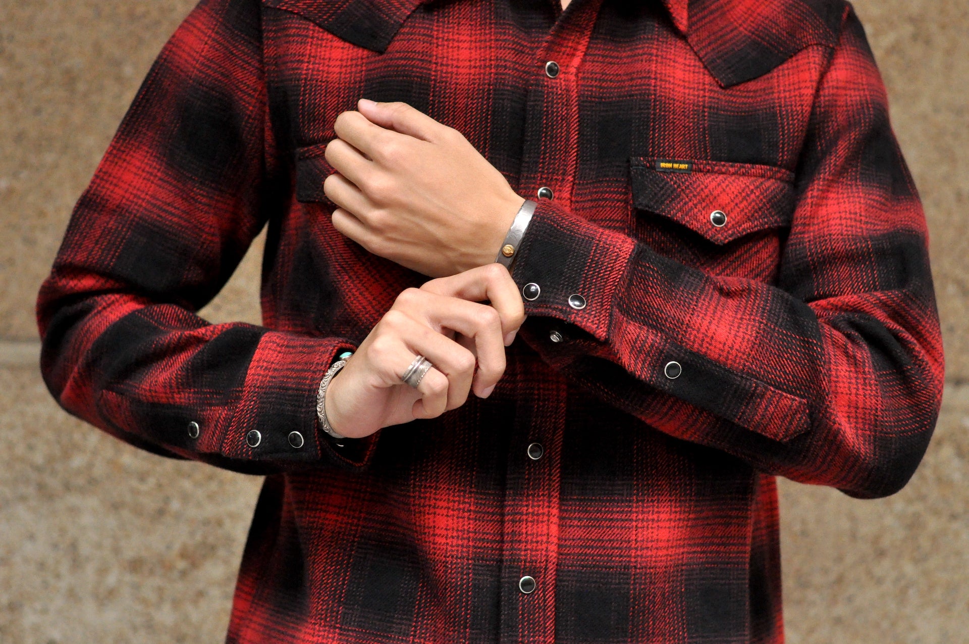 Iron Heart Ultra-Heavy Flannel Ombre Check Western Shirt (Red x Black)