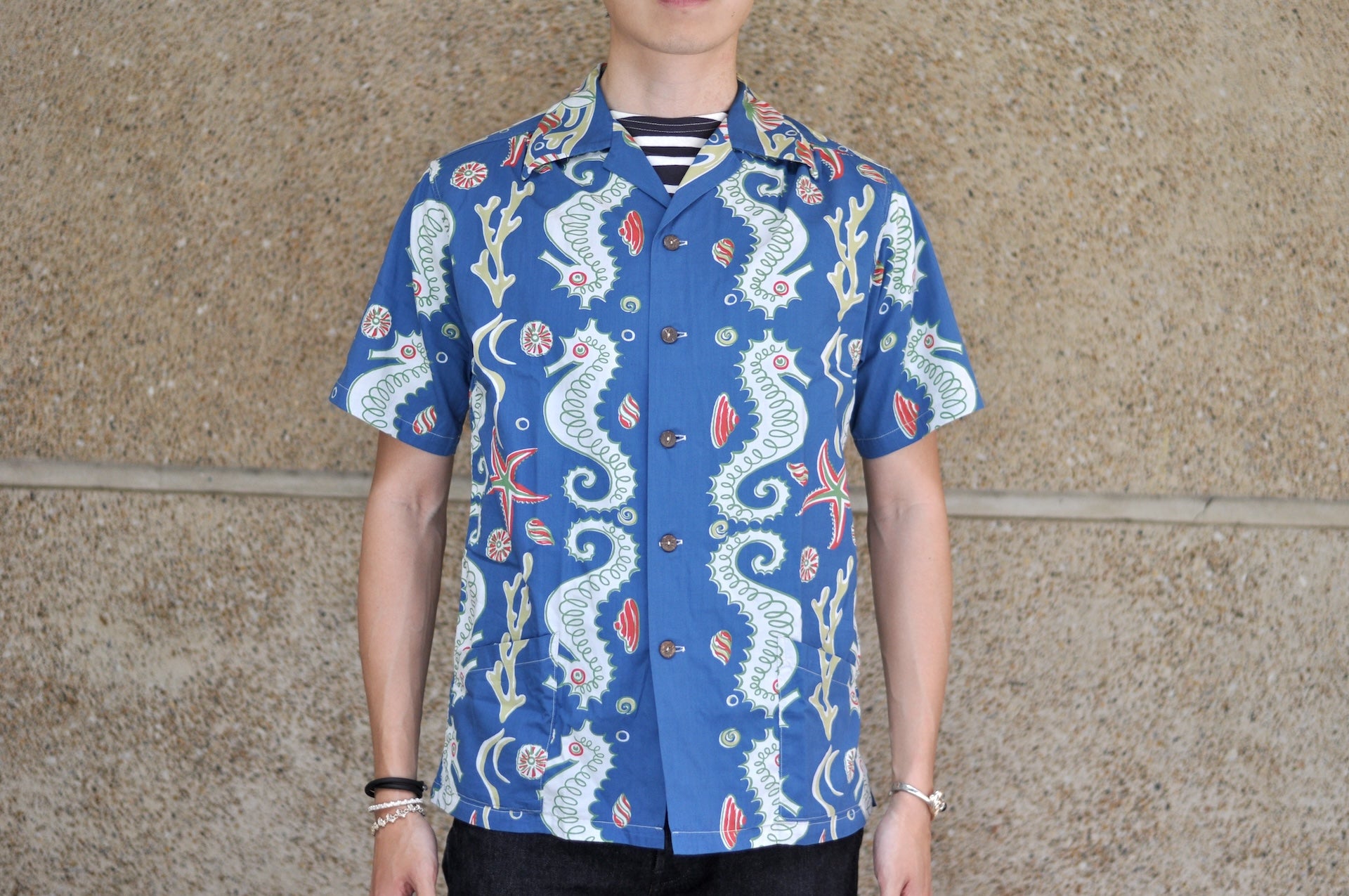 John Gluckow X Warehouse "Seahorse vs Starfish" Print Hawaii Shirt (Blue)