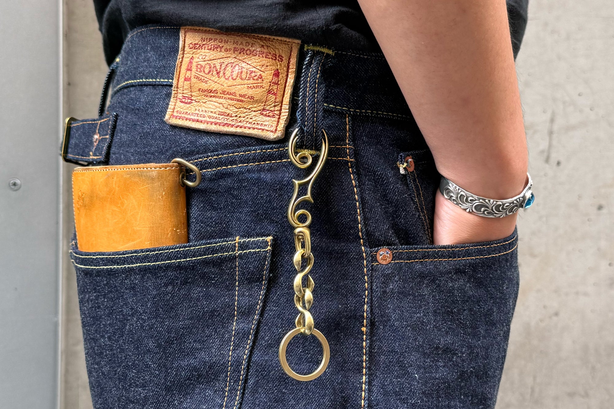 Inception by Accel Company "violin F-Hole" Key Holder (IPK-01)