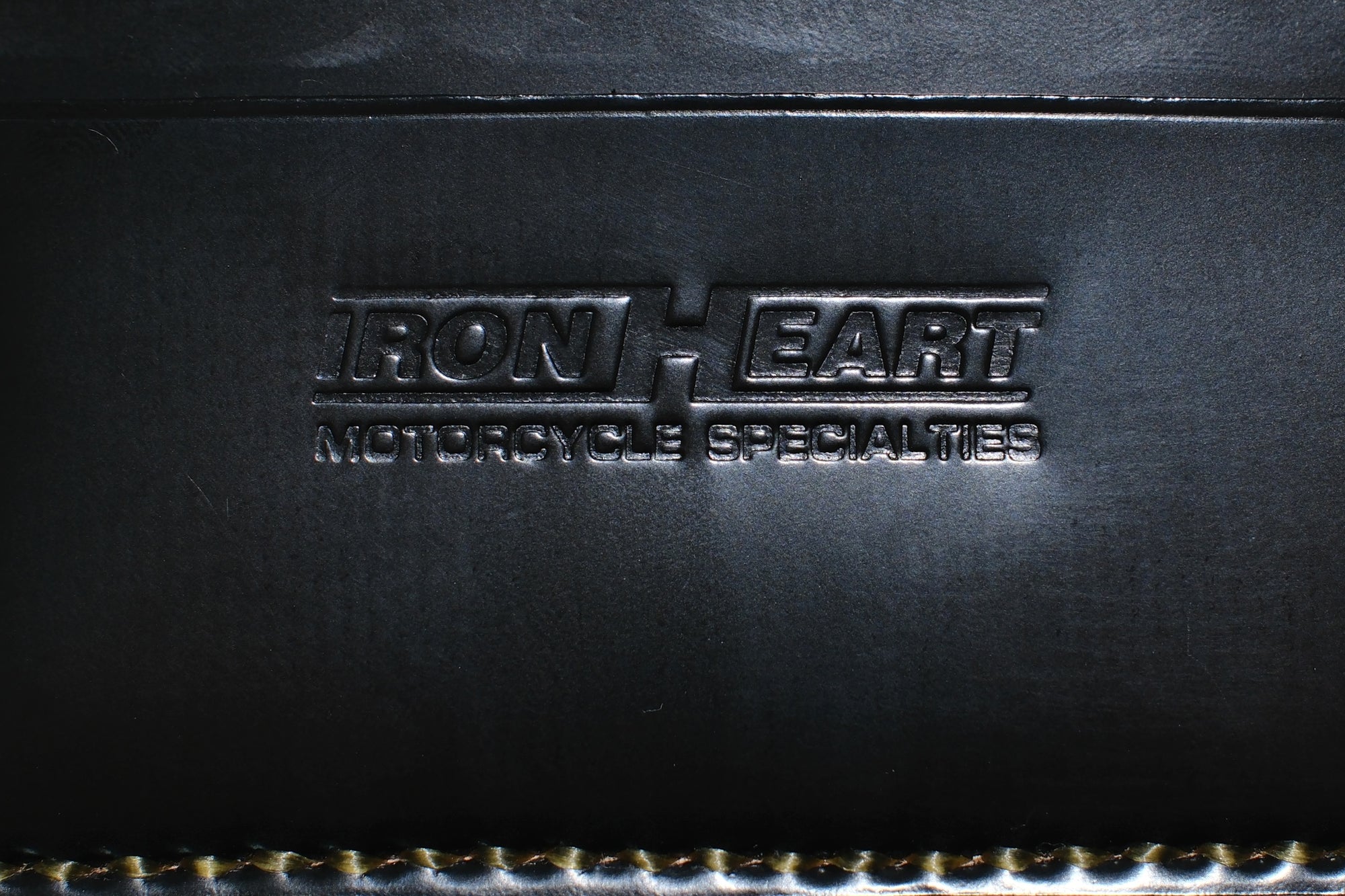 Iron Heart Shell Cordovan Card Holder (Solid Black)