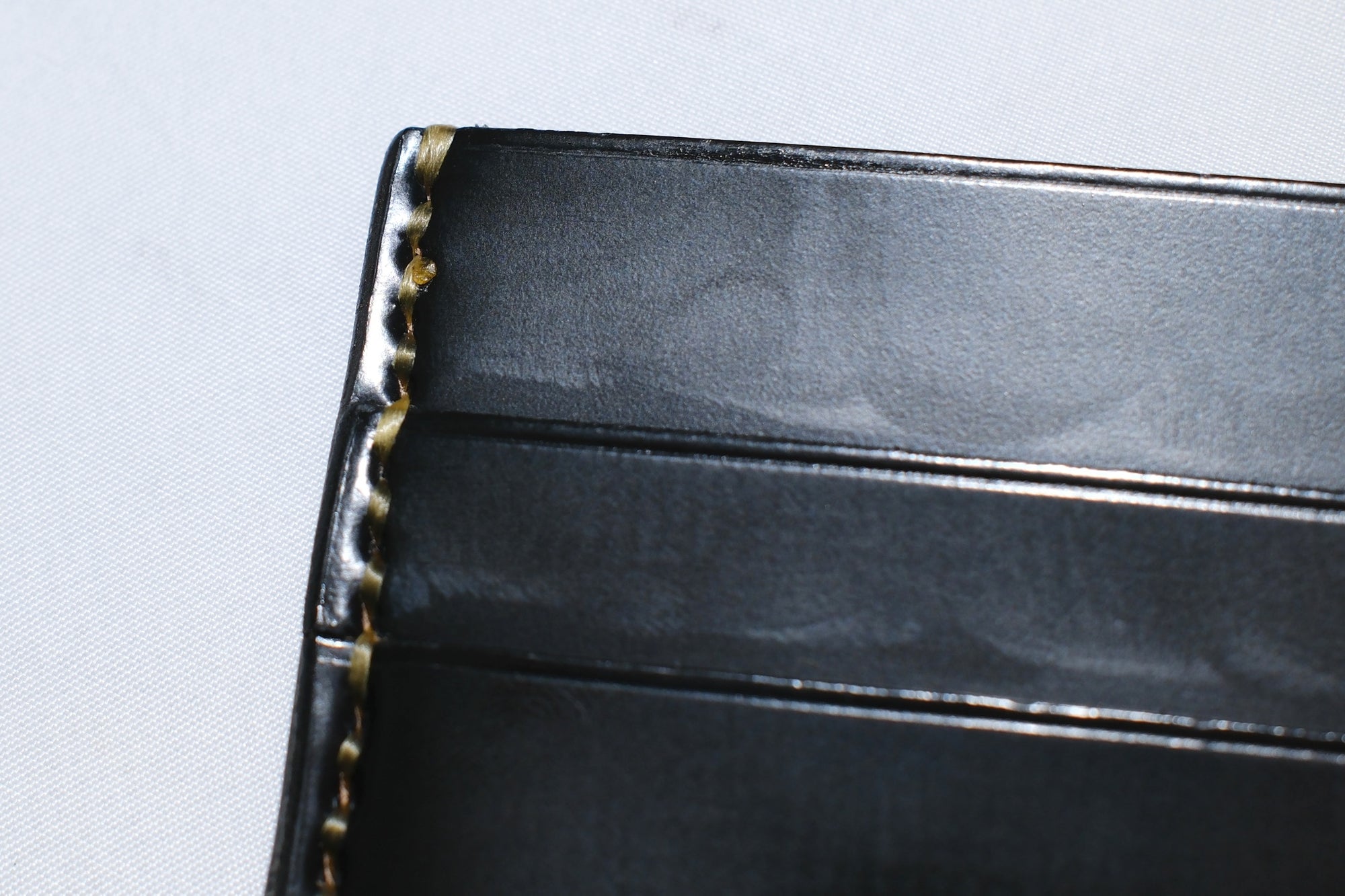 Iron Heart Shell Cordovan Card Holder (Solid Black)