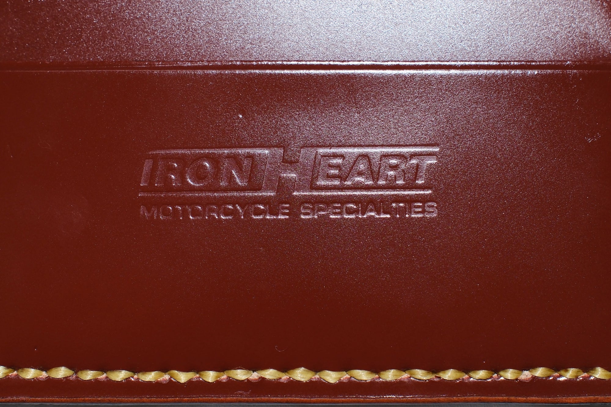Iron Heart Shell Cordovan Card Holder (Wine Red)