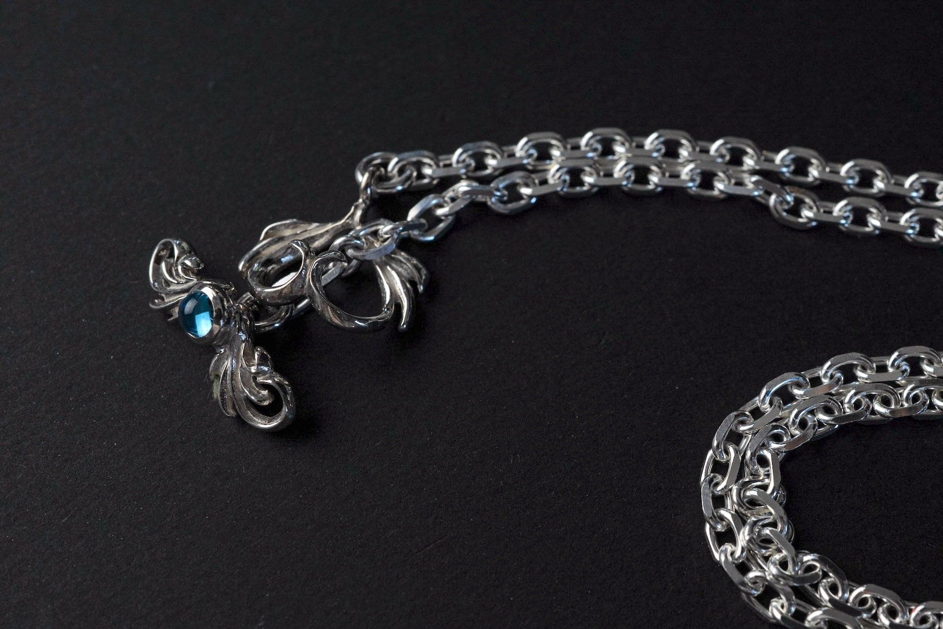 Legend "Heart" Silver Chain with Blue Topaz