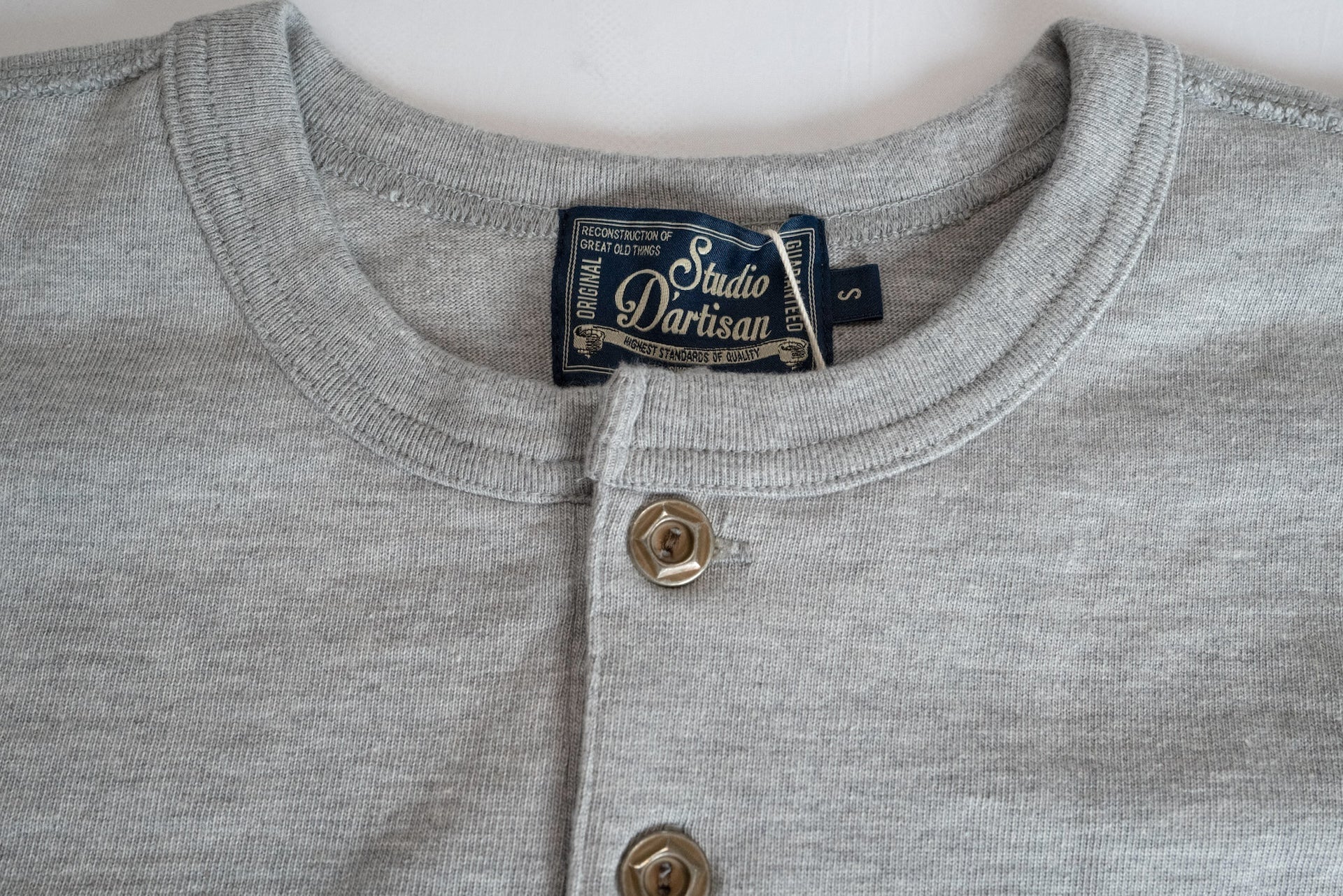 Studio D'Artisan X CORLECTION 7.5oz 'Suvin Gold' Ultimate Loopwheeled L/S Henley Tee (Heather Grey)
