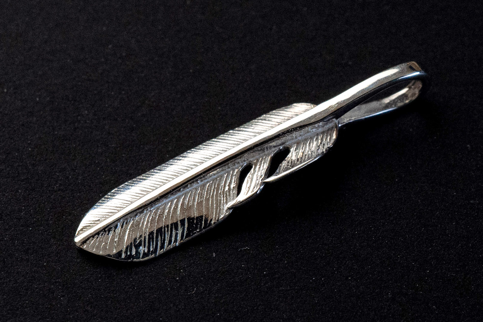 First Arrow's XS Silver Feather Pendant (P-593)