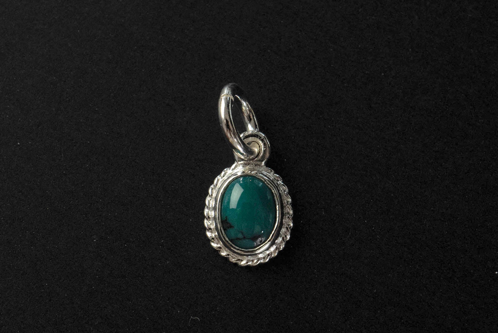 First Arrow's Size Small Mini Oval Pendant With Turquoise (P-297)