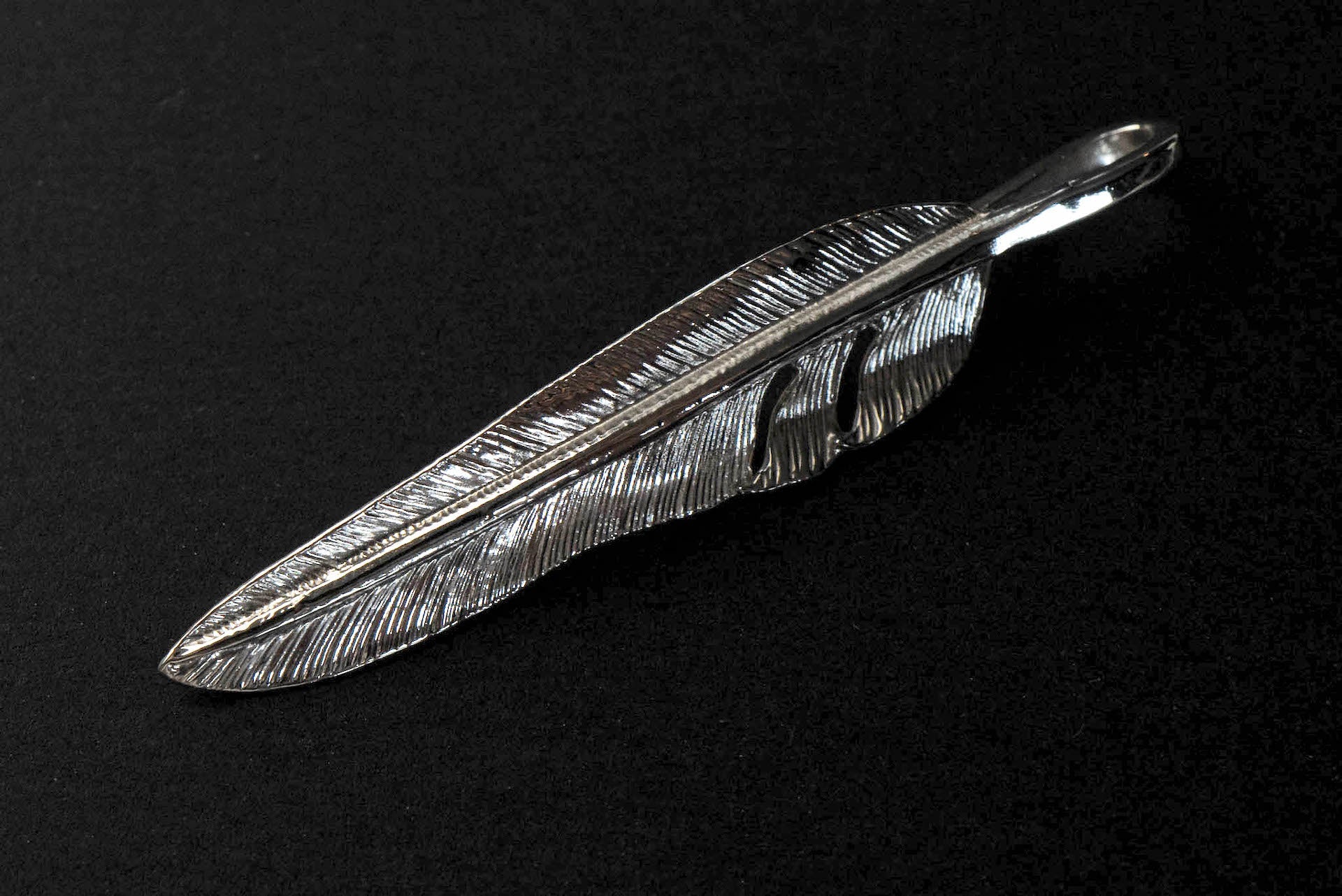 First Arrow's Medium "Kazekiri" Silver Feather Pendants (P-557)