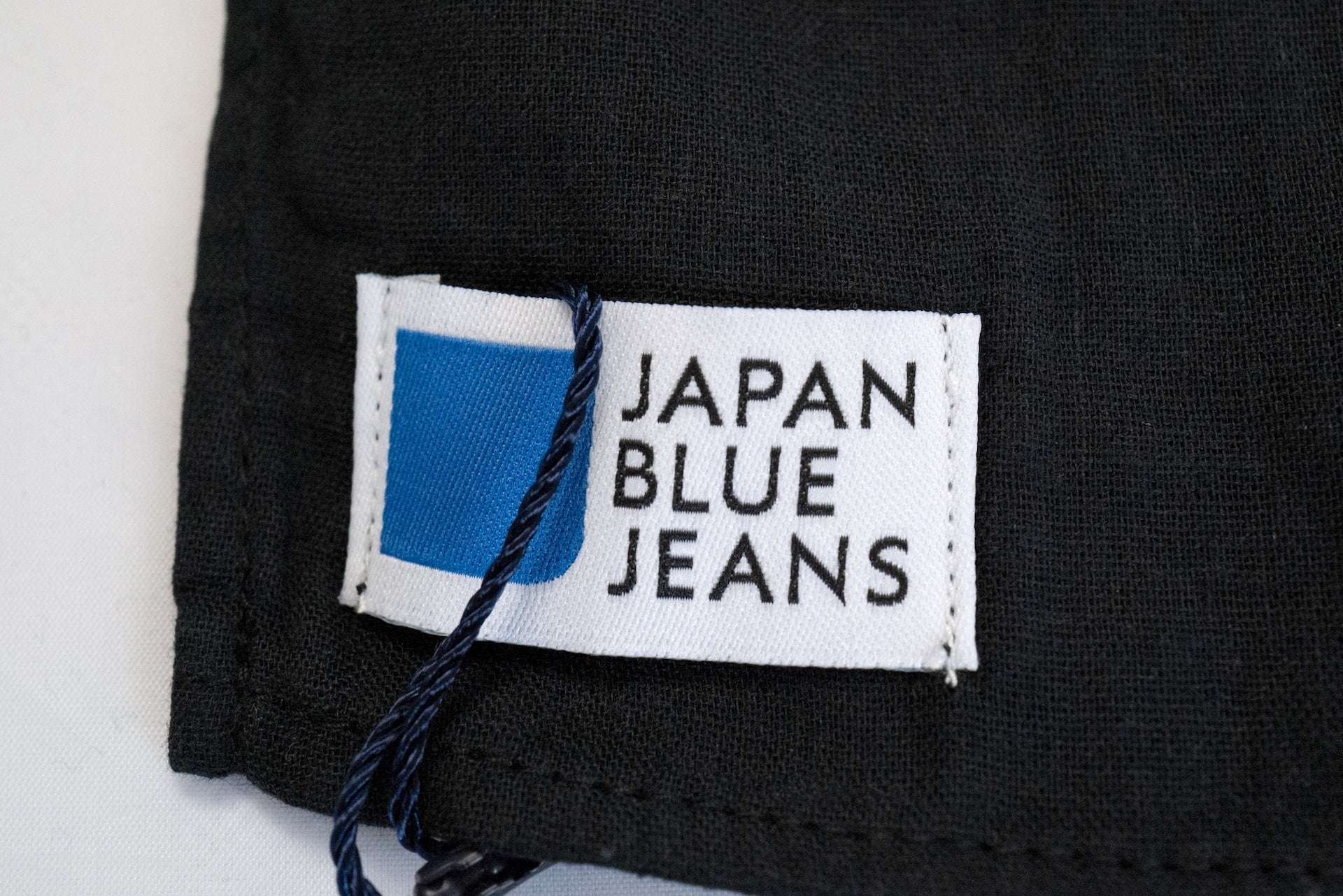 Japan Blue "Silky-Smooth" Gauze Scarf (Pure Black)