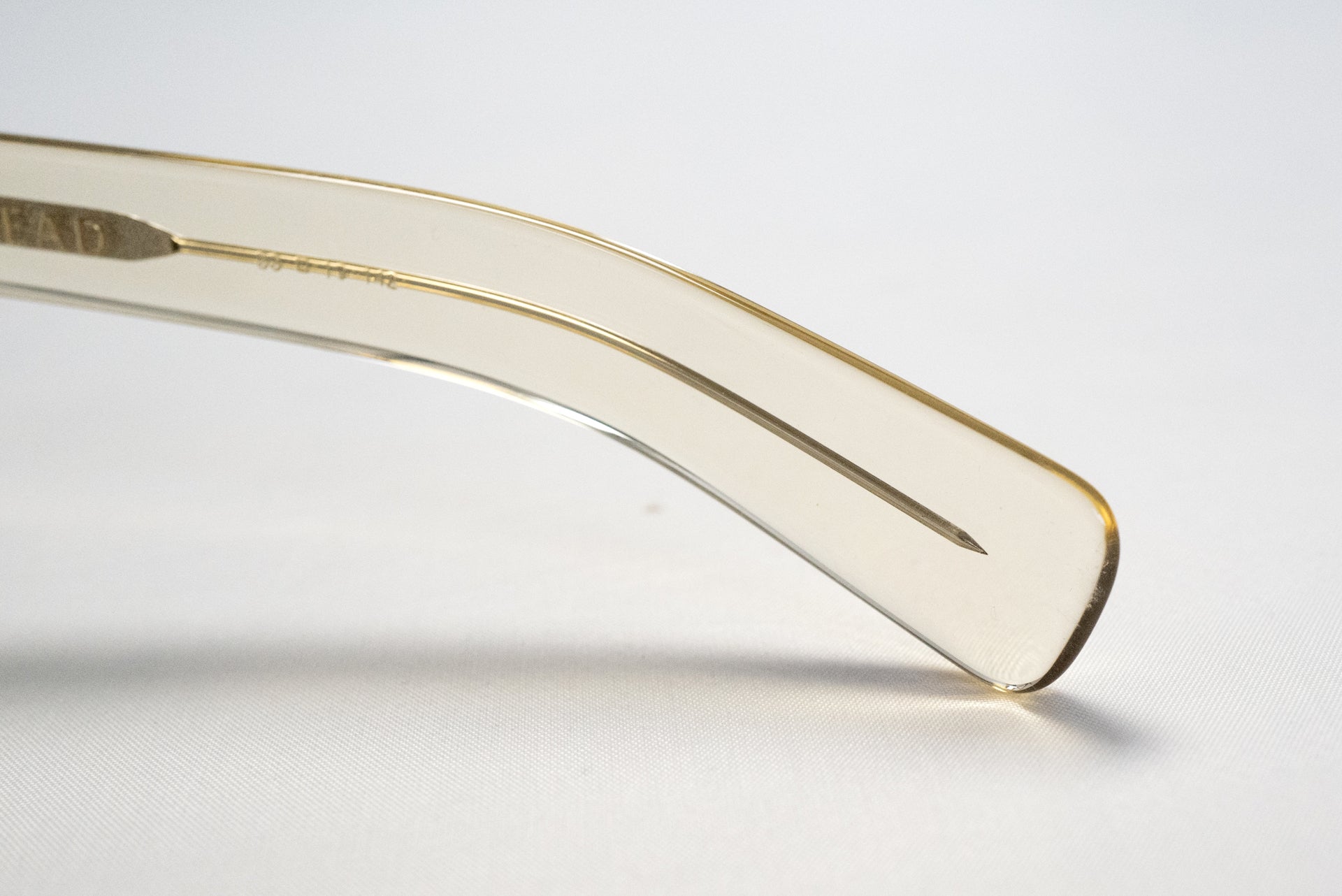 The Flat Head "Mid-Century" Acetate Sunglasses (Natural Clear)