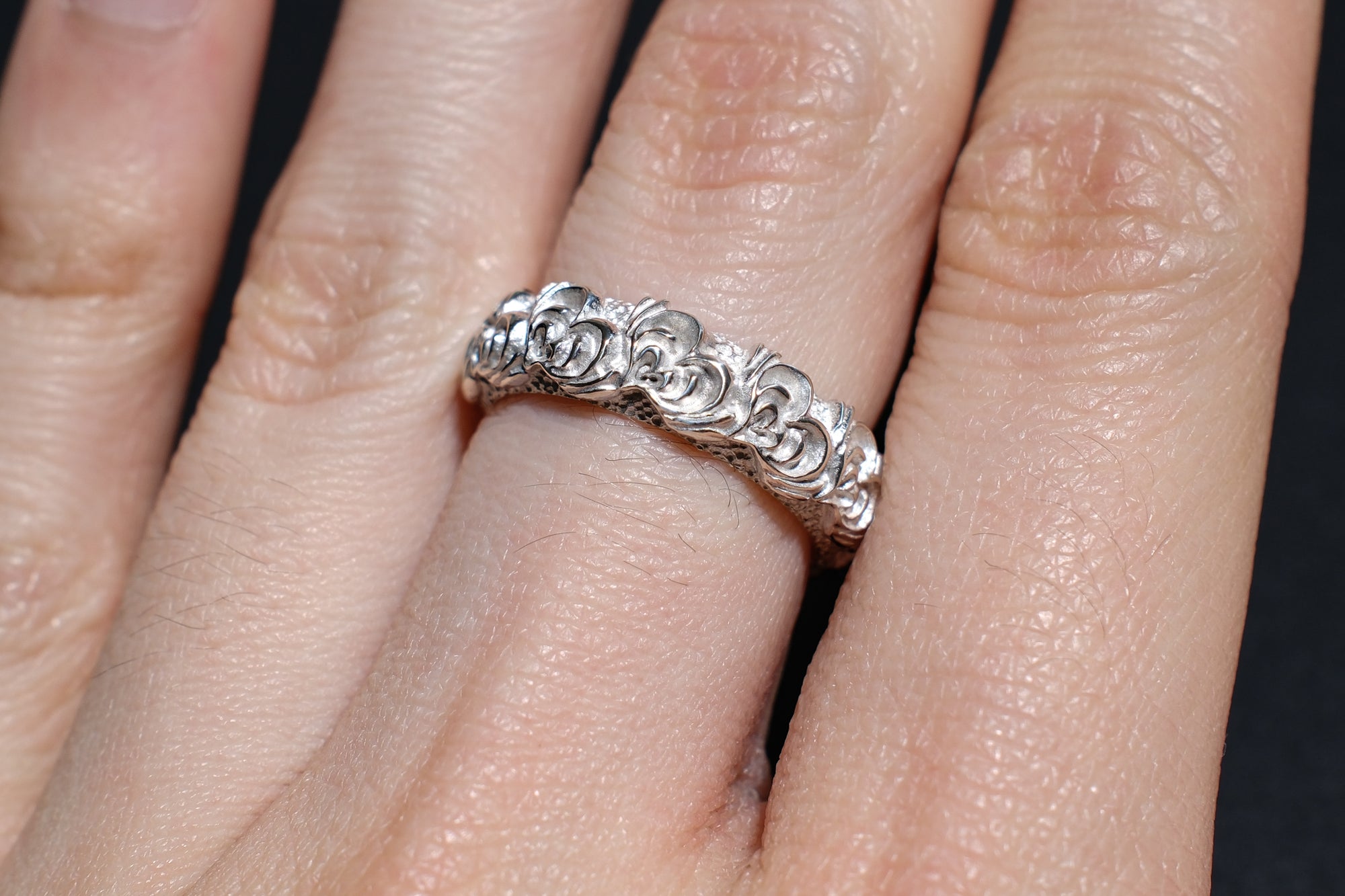 Legend "Heartfelt" Silver Ring (Medium)