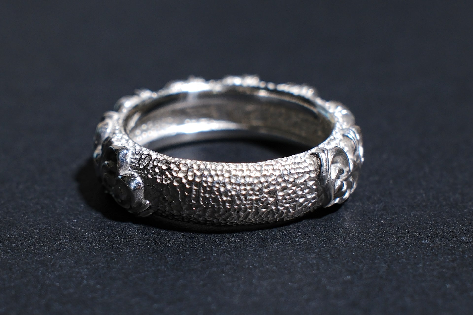 Legend "Heartfelt" Silver Ring (Medium)