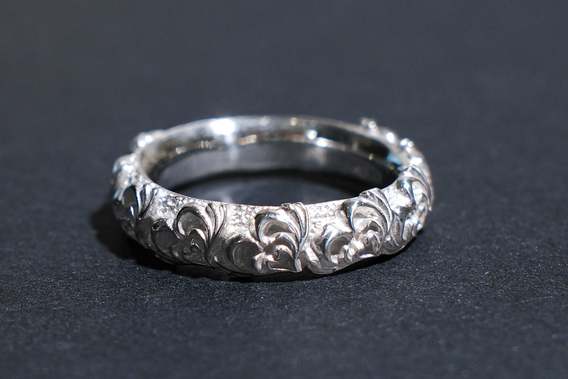 Legend "Heartfelt" Silver Ring (Small)