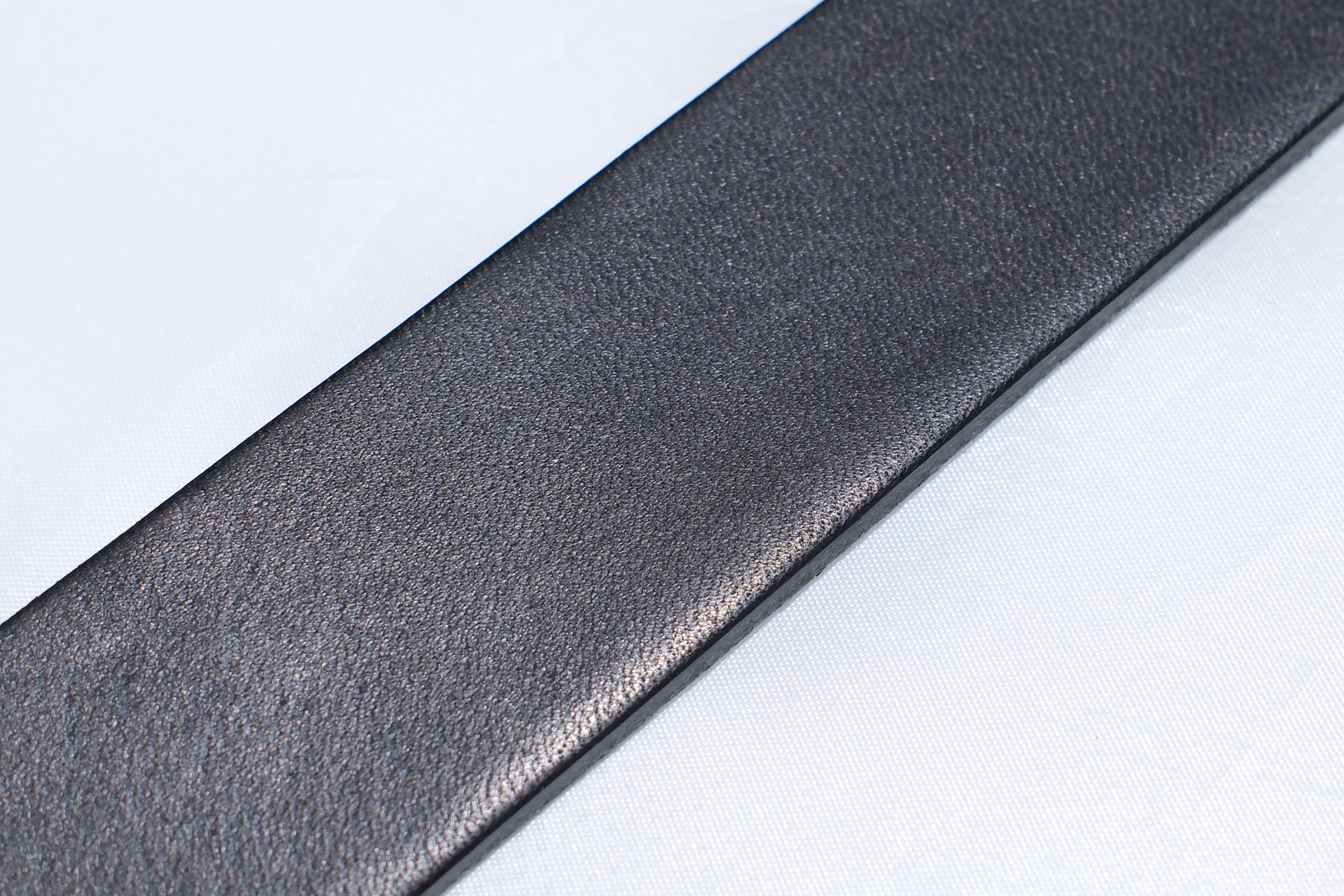 Omoto Denim “Tail Feather” Genuine Cowhide Narrow Belt (Solid Black)
