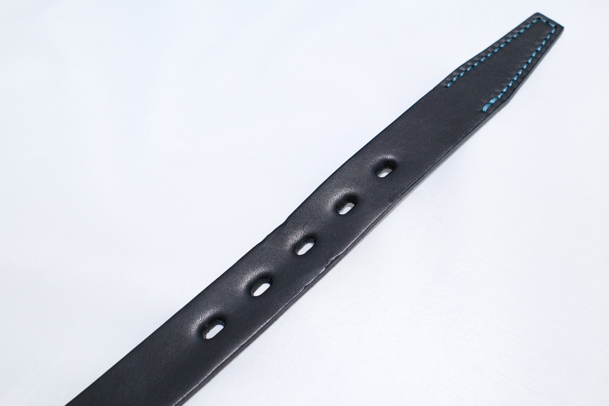 Omoto Denim “Tail Feather” Genuine Cowhide Narrow Belt (Solid Black)