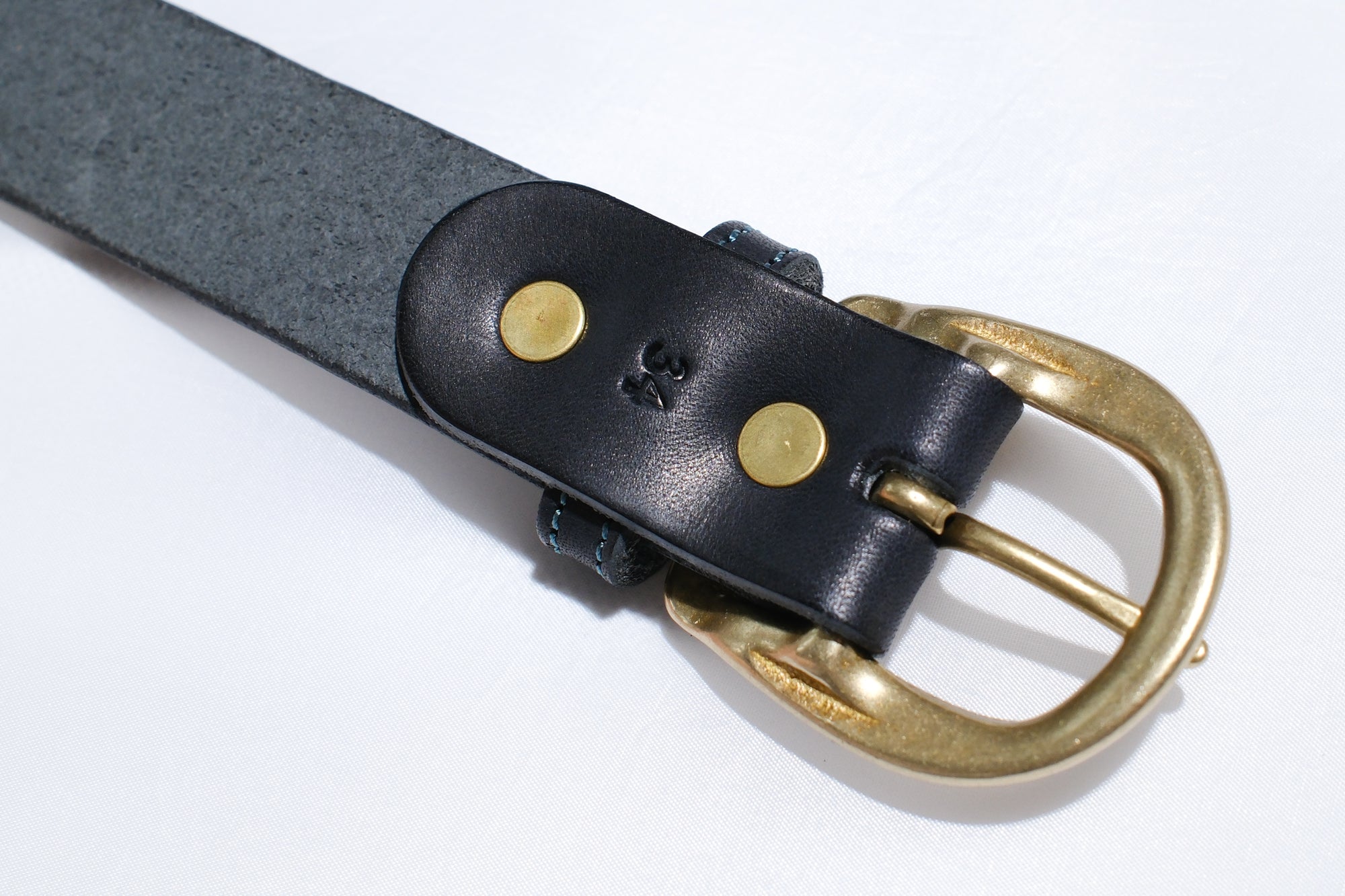 Omoto Denim “Tail Feather” Genuine Cowhide Narrow Belt (Solid Black)