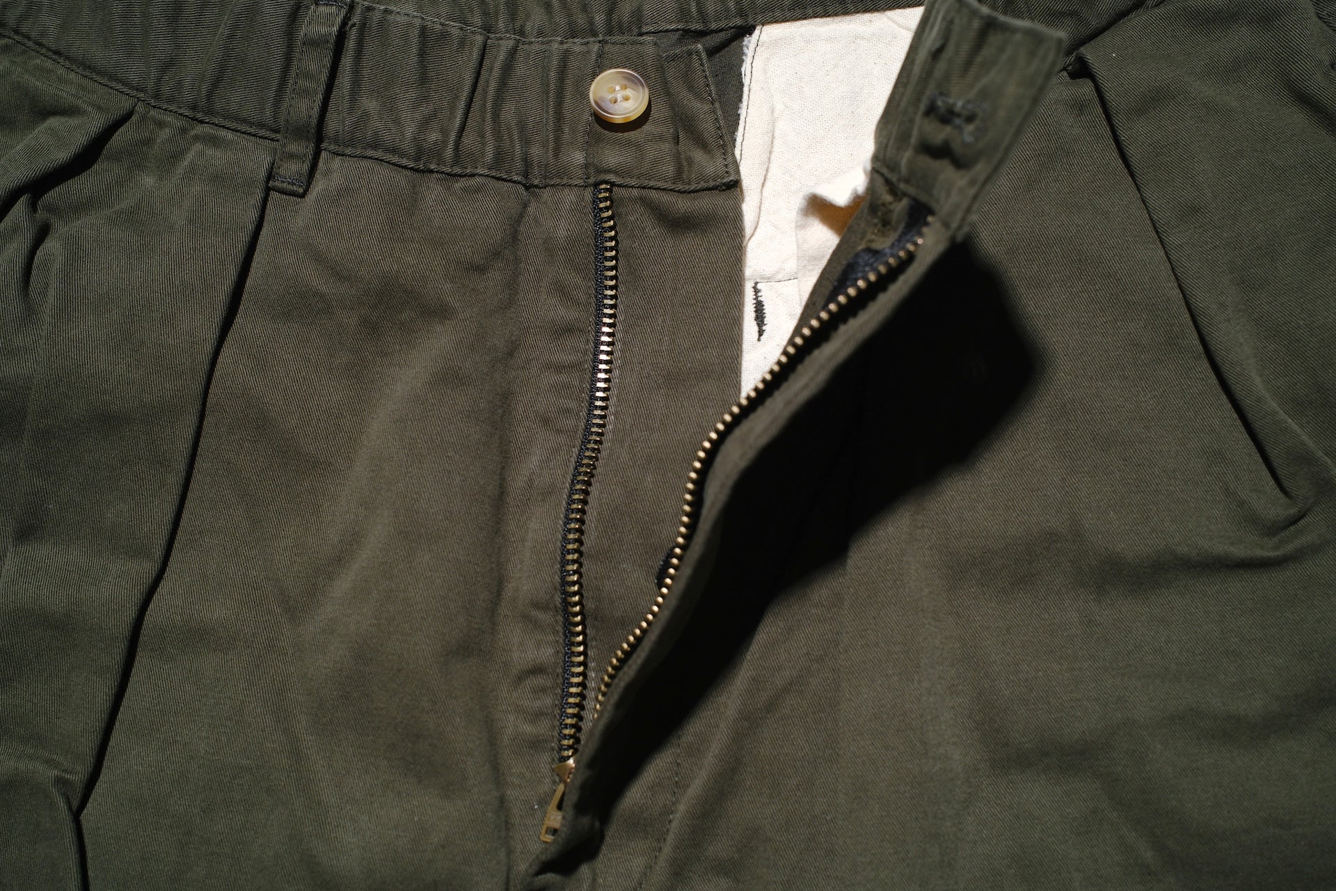 Sugar & Co. “Ivy Senior” Moleskin Loose-Straight Chino Trousers (Olive)