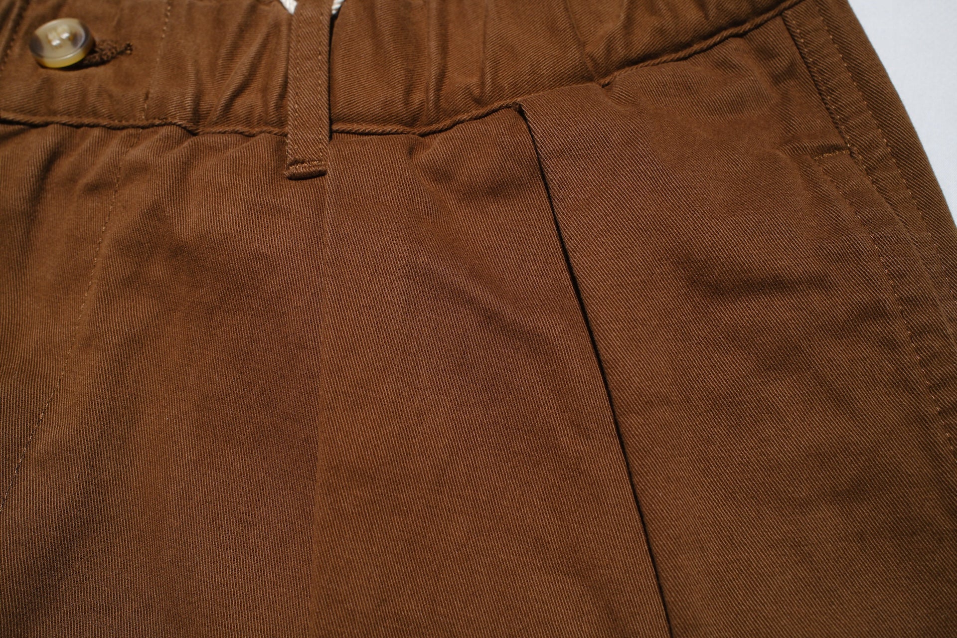 Sugar & Co. “Ivy Senior” Moleskin Loose-Straight Chino Trousers (Brown)