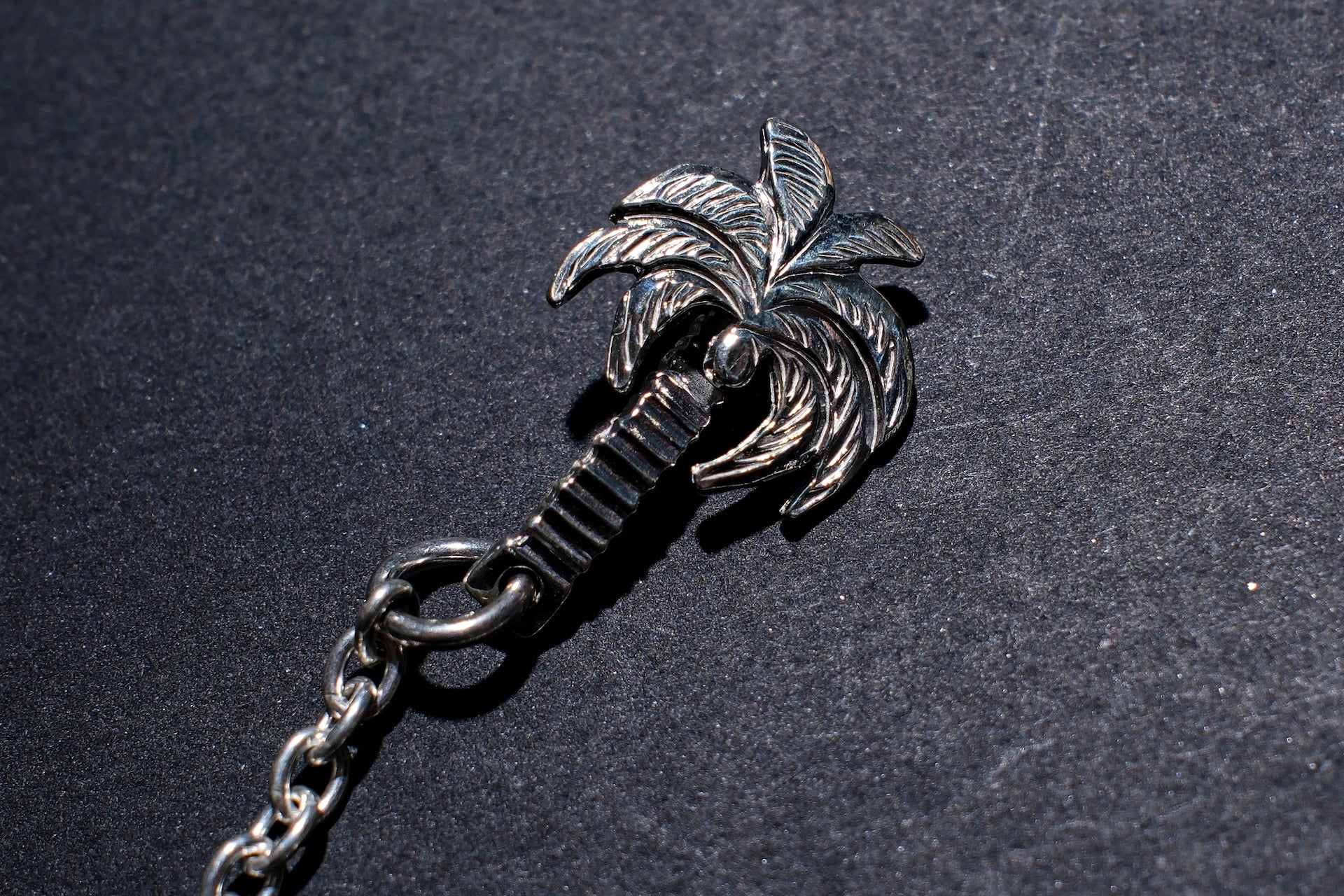 The One OCEAN "Round Azuki" Silver Chain with “Palm Tree” Hook (Small)