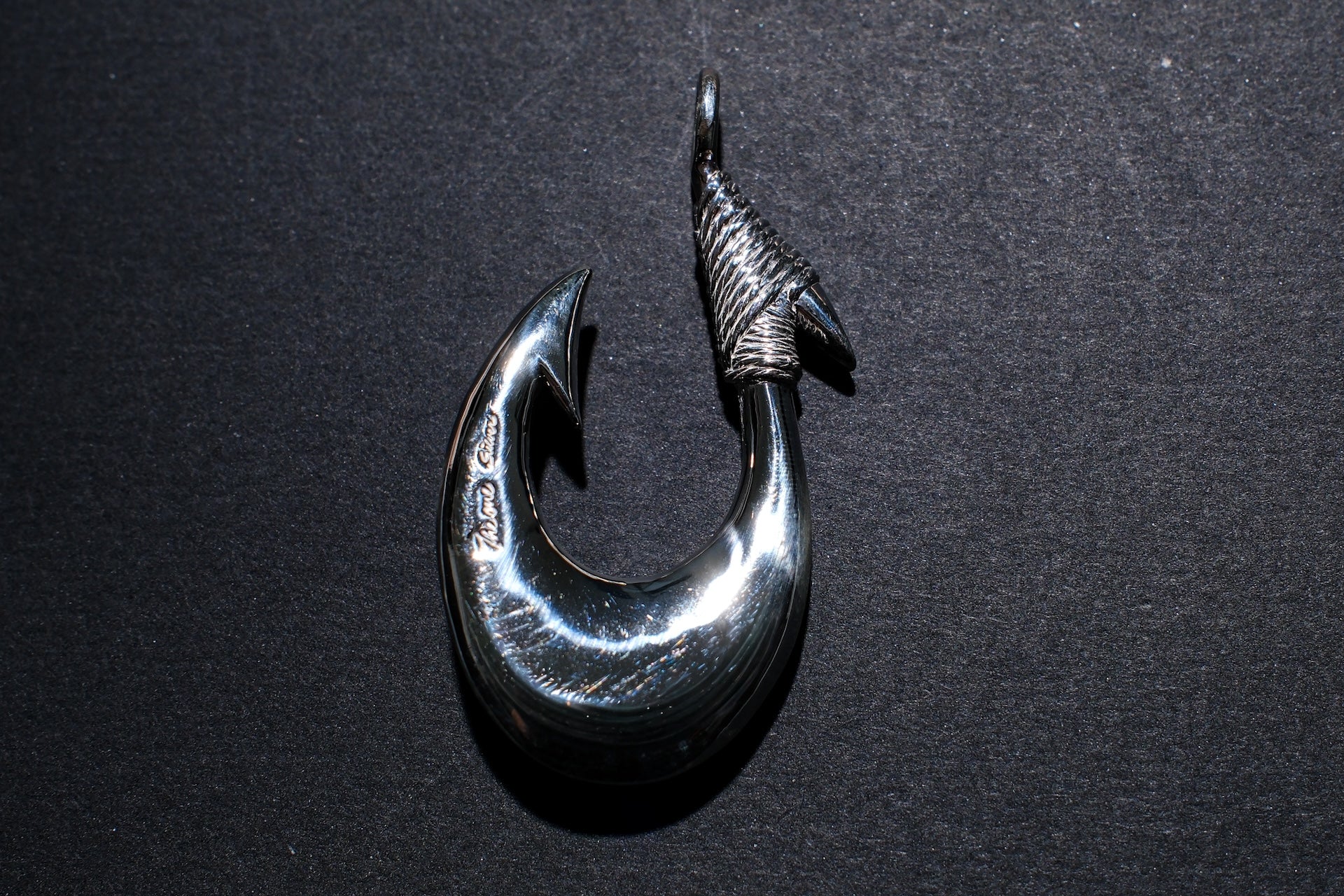 The One OCEAN “Ancient Makau Ace Type” Silver Pendant with Larmiar (Large)