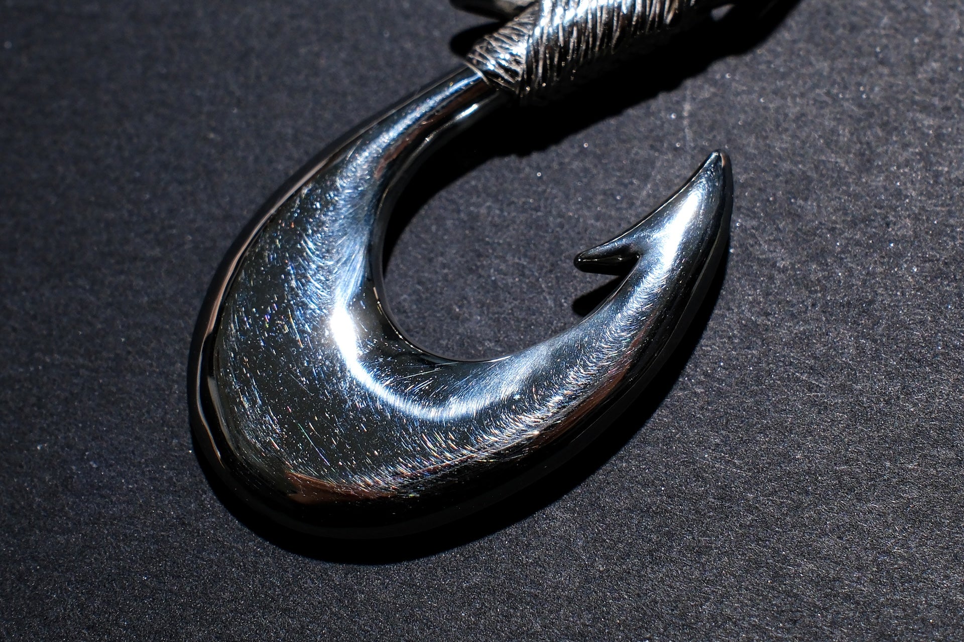 The One OCEAN “Ancient Makau Ace Type” Silver Pendant (Large)