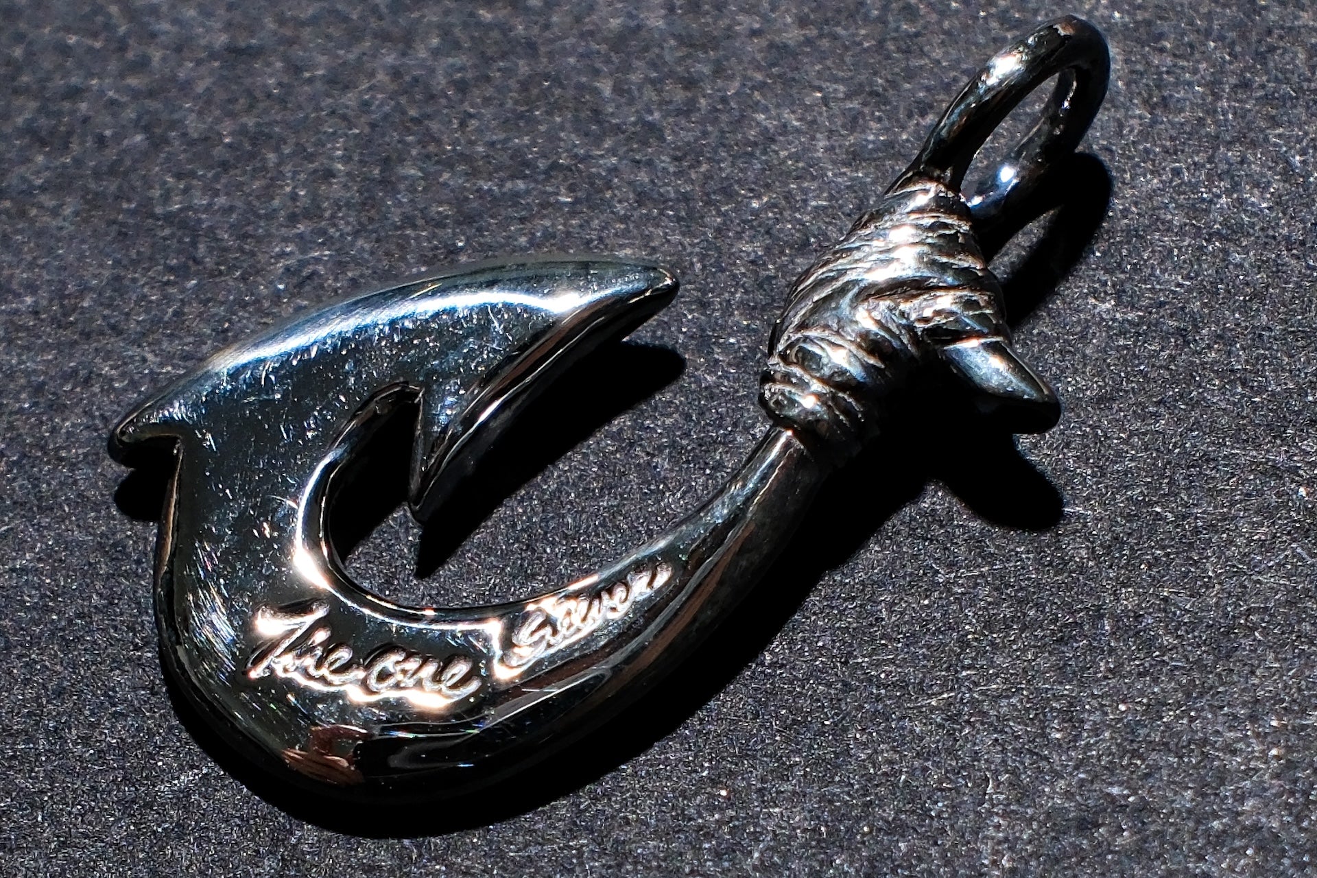 The One OCEAN “Hawaiian Makau” Silver Pendant (Small)