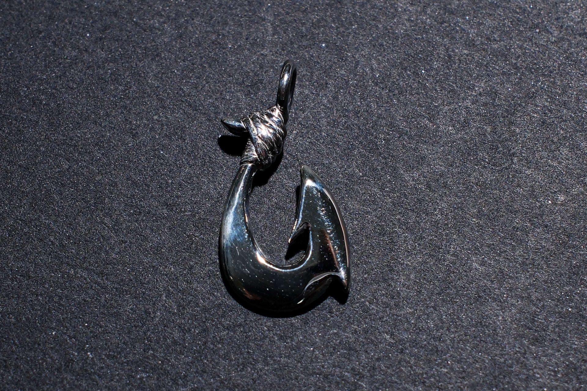 The One OCEAN “Hawaiian Makau” Silver Pendant (Small)