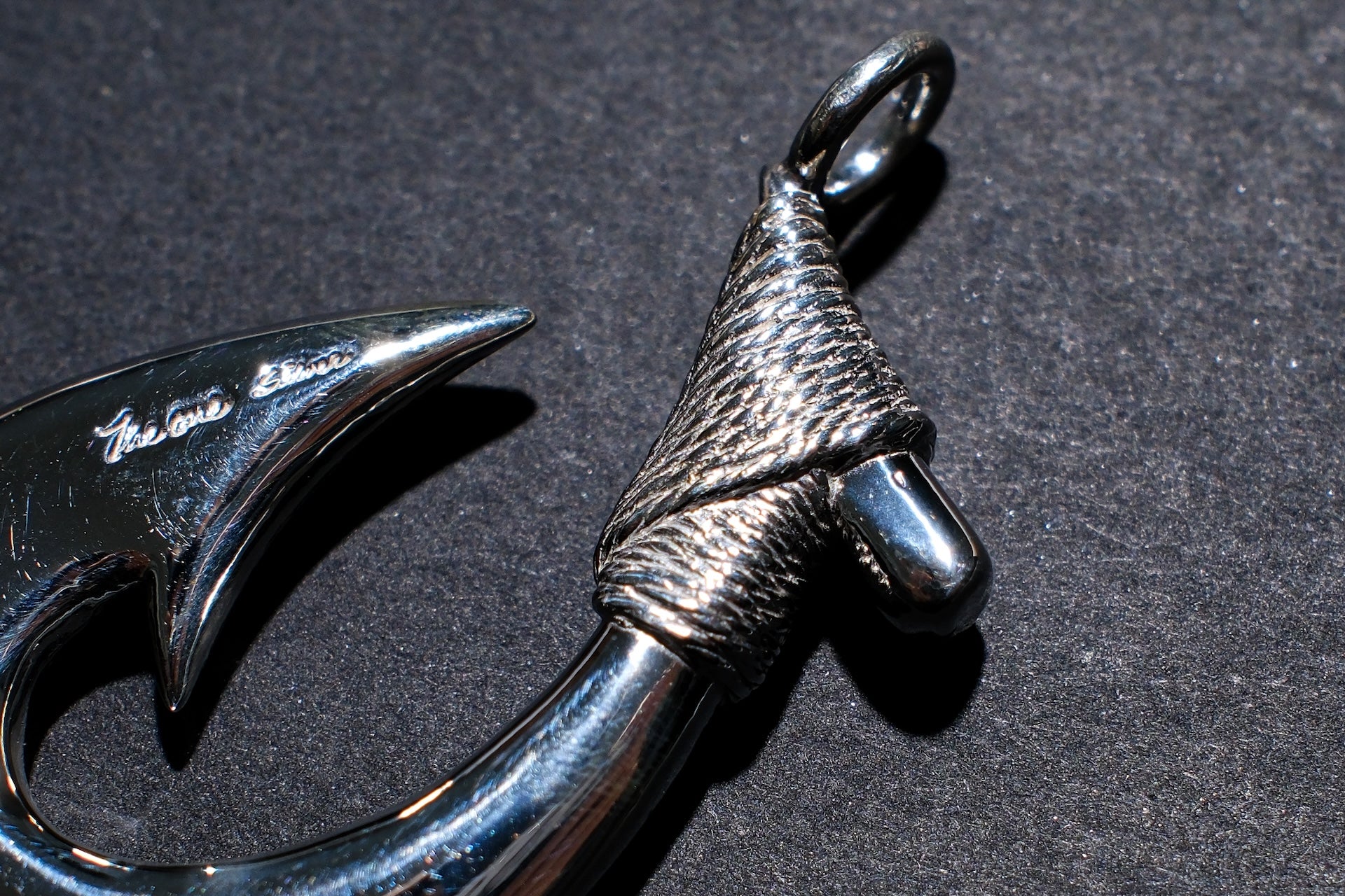 The One OCEAN “Hawaiian Makau” Silver Pendant (Large)