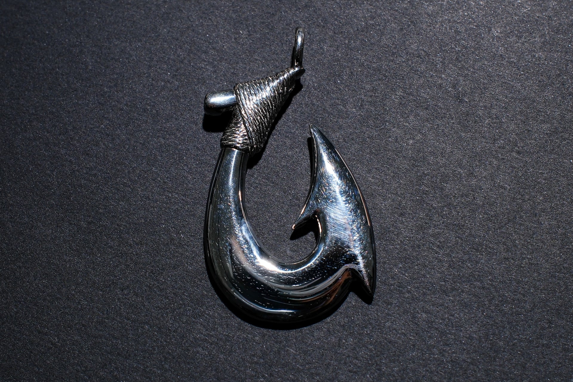 The One OCEAN “Hawaiian Makau” Silver Pendant (Large)