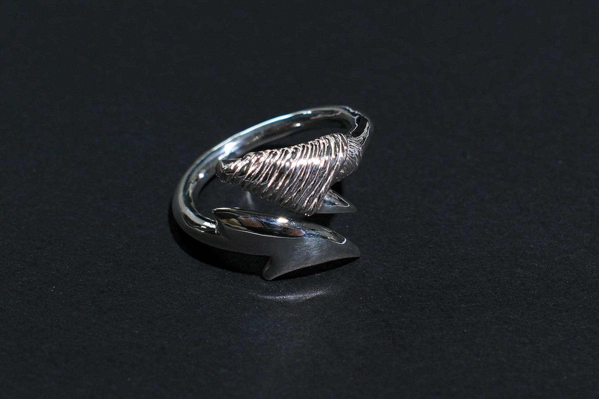 The One OCEAN “Ancient Makau” Silver Dual Ring