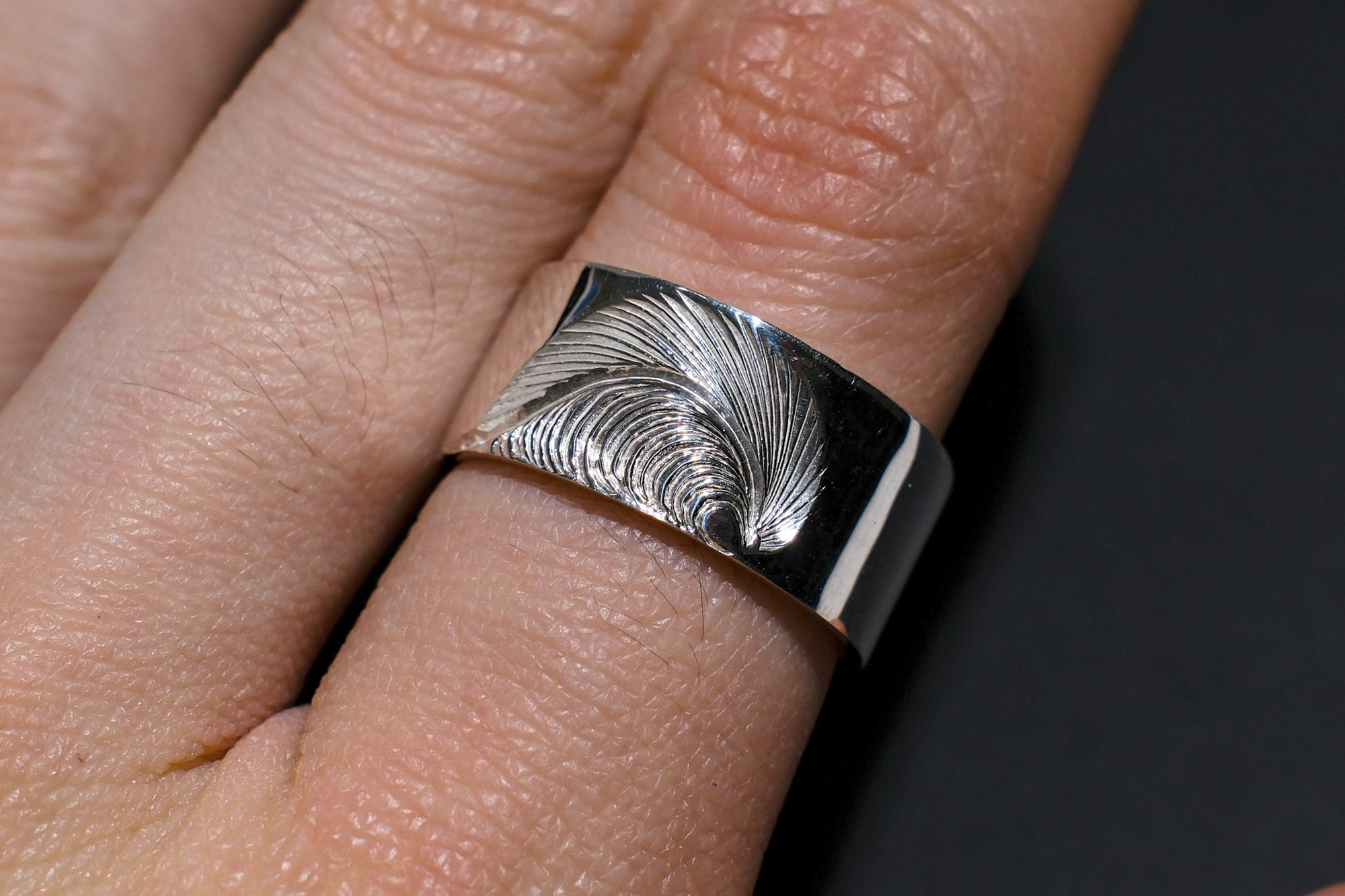 The One OCEAN "Prime Wave" Silver Ring (Right Flow)
